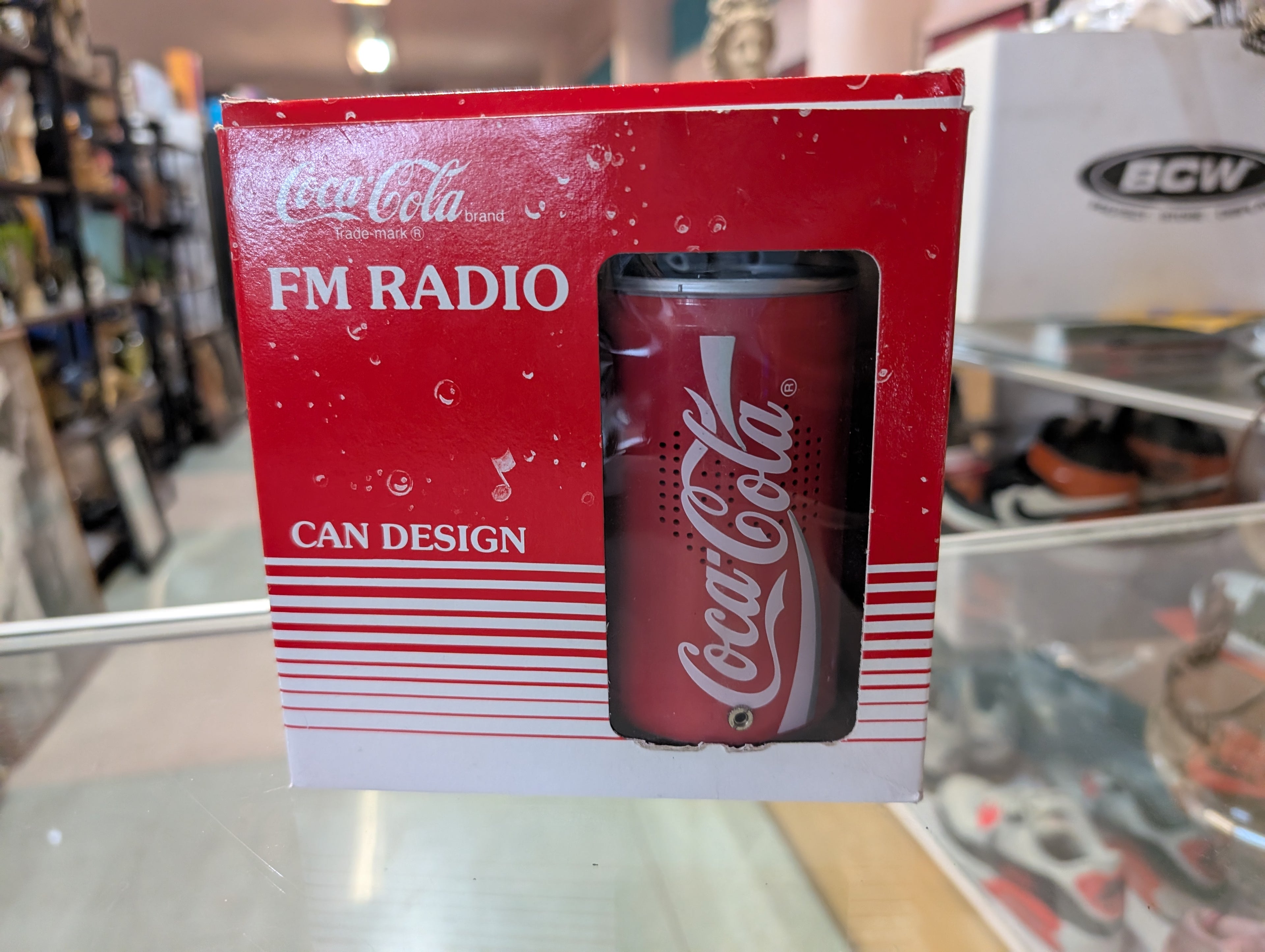 Coca Cola FM Radio Can Design Collectible Novelty Soda Can Style Receiver Audio