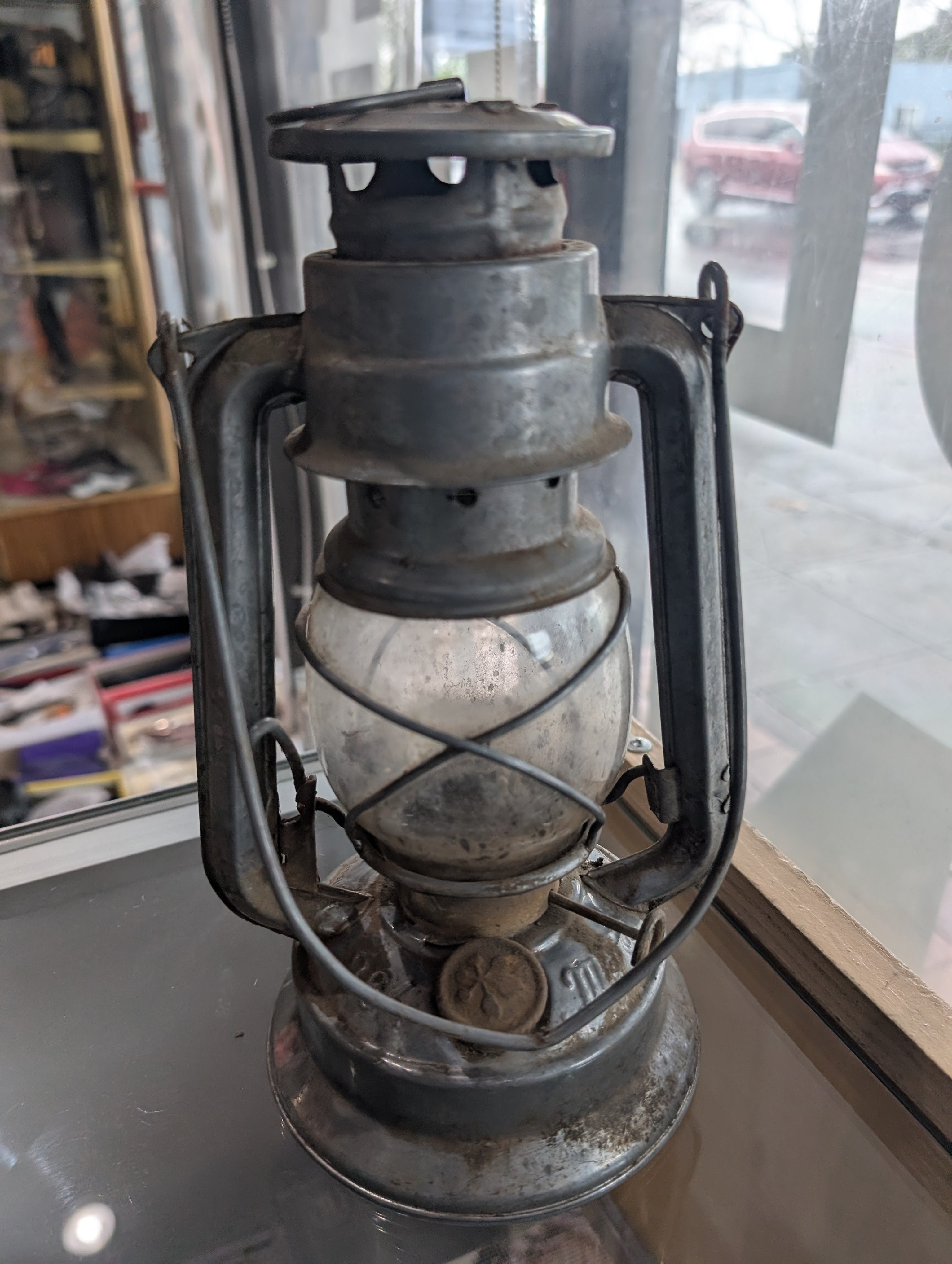 Vintage Metal Kerosene Hurricane Lantern Rustic Farmhouse Decor