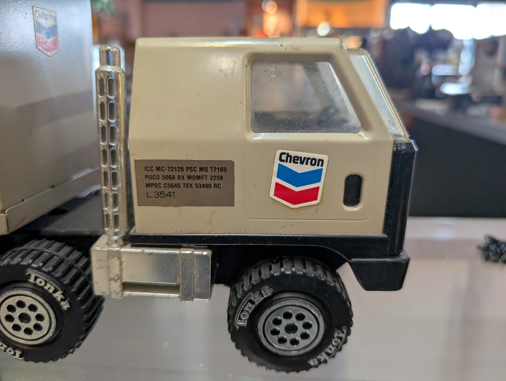 Vintage 1978 Tonka Chevron Mini Semi Truck Trailer USA Toy