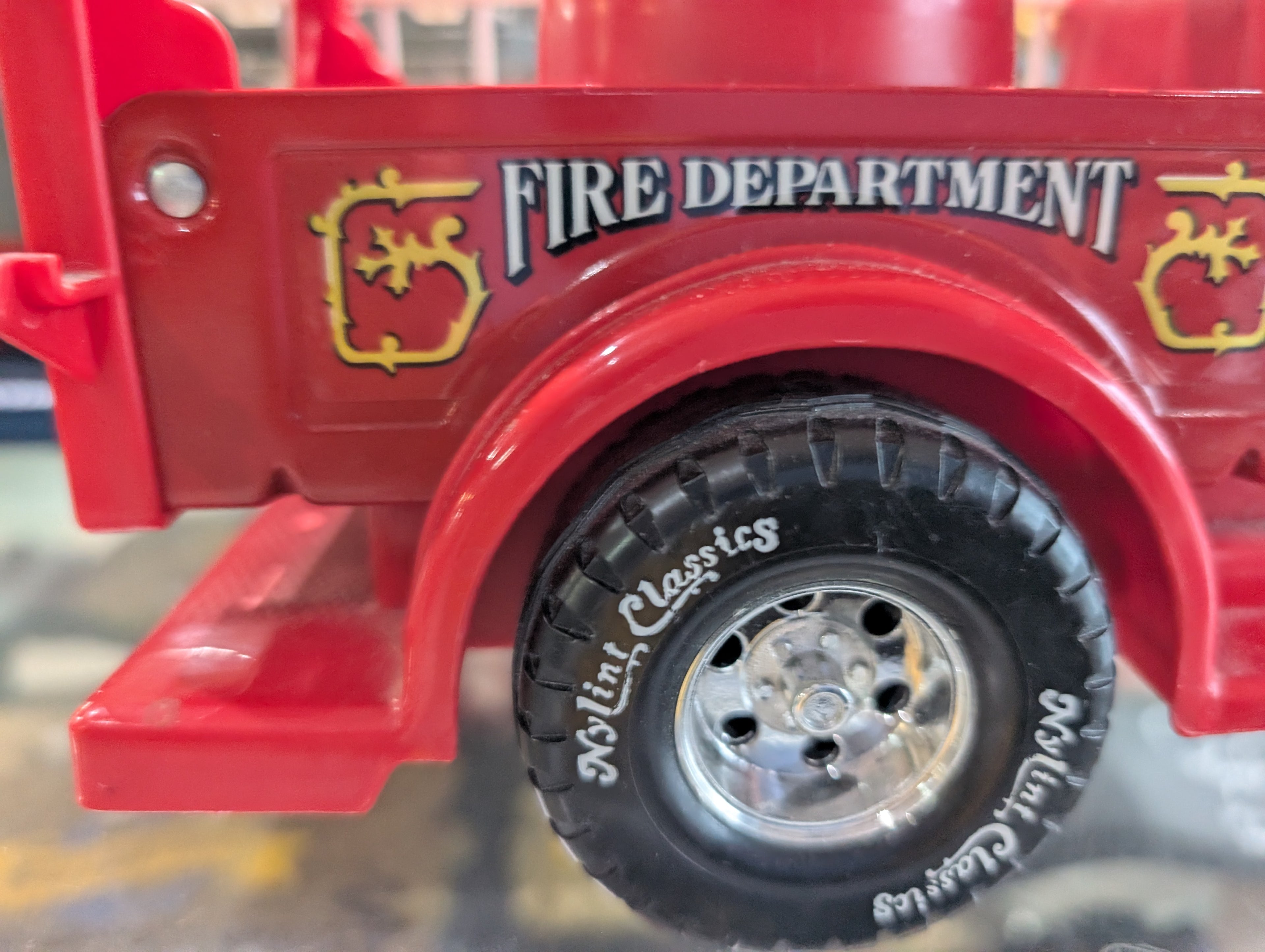 Vintage Nylint Classics Aerial Hook Ladder Fire Truck No 3010 Collectible