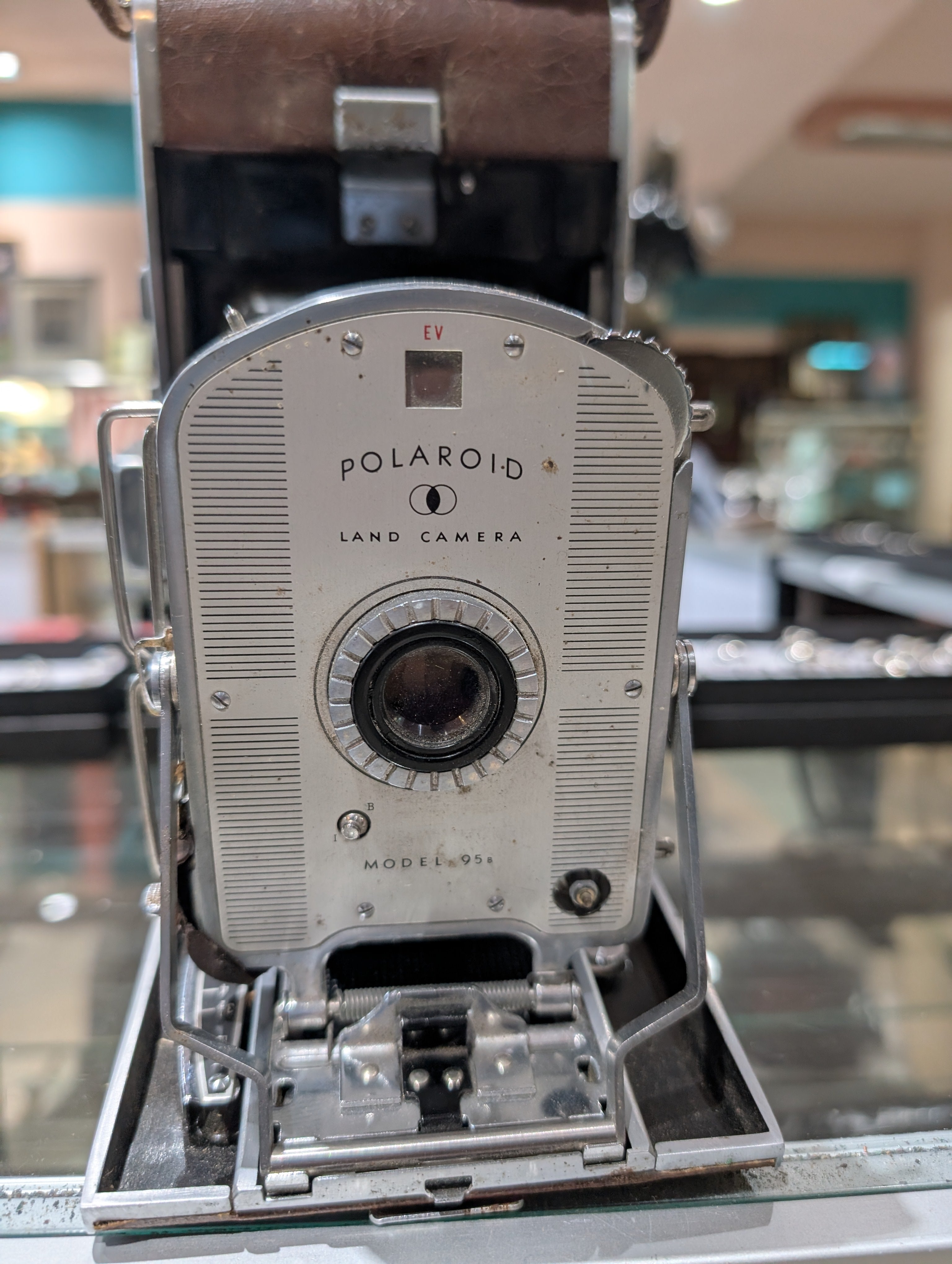 Vintage Polaroid Land Camera Model 95B Folding Instant Camera Brown Leather