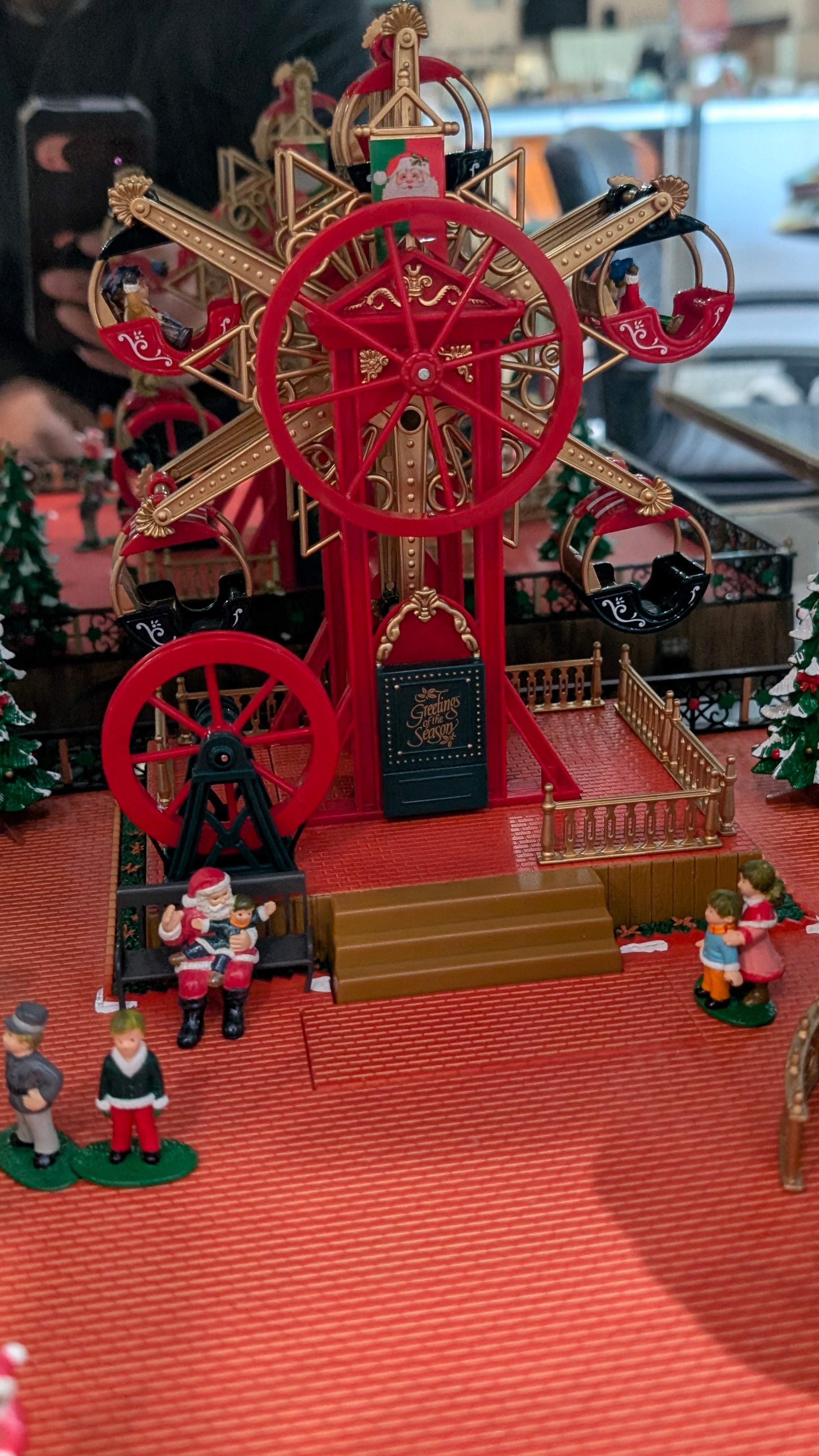 Maisto Santas Holiday Wonderland Animated Musical Display Needs Fuse Replacement to power on
