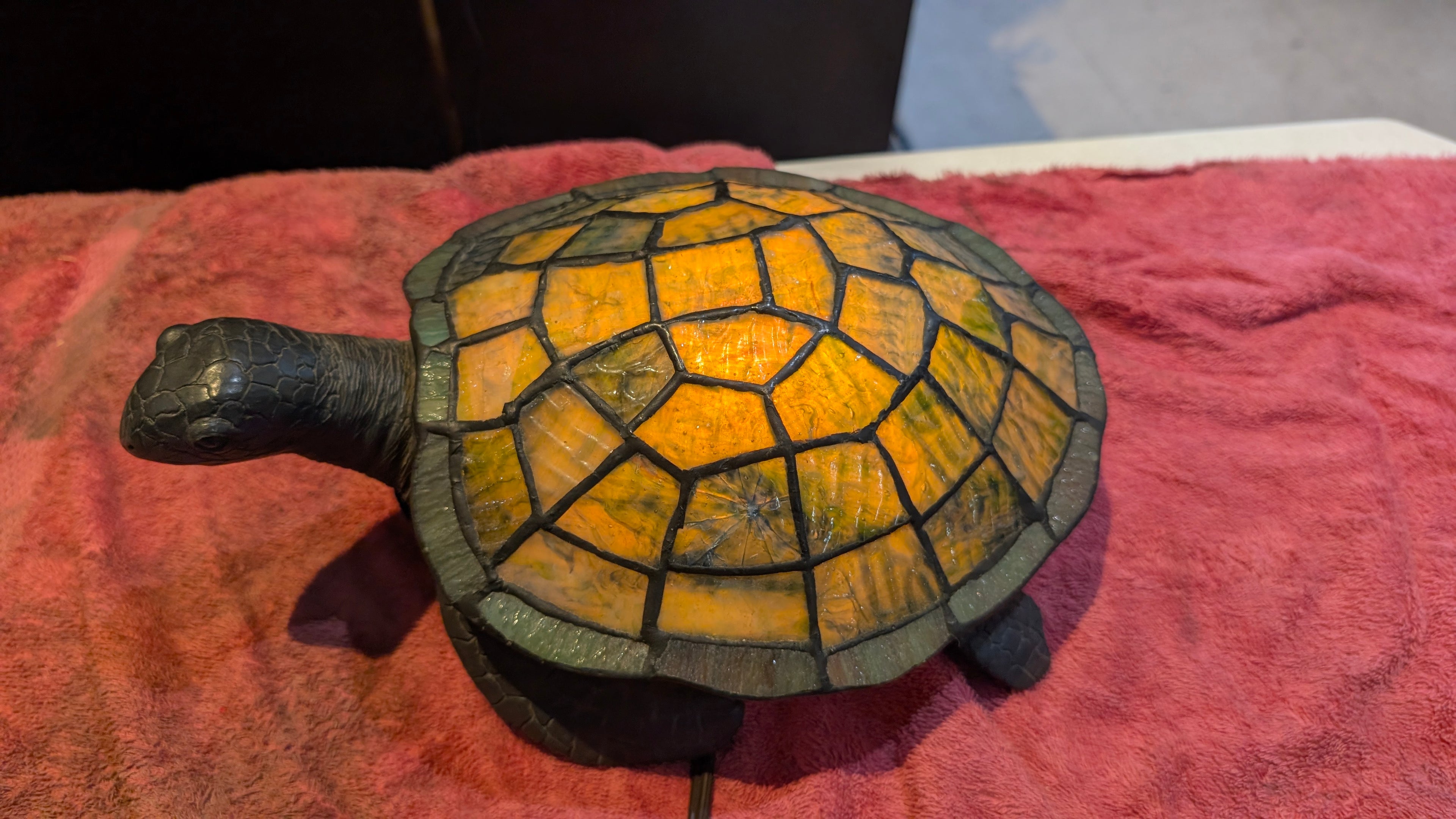 Vintage Tiffany Style Stained Glass Turtle Table Lamp Amber Green Shell