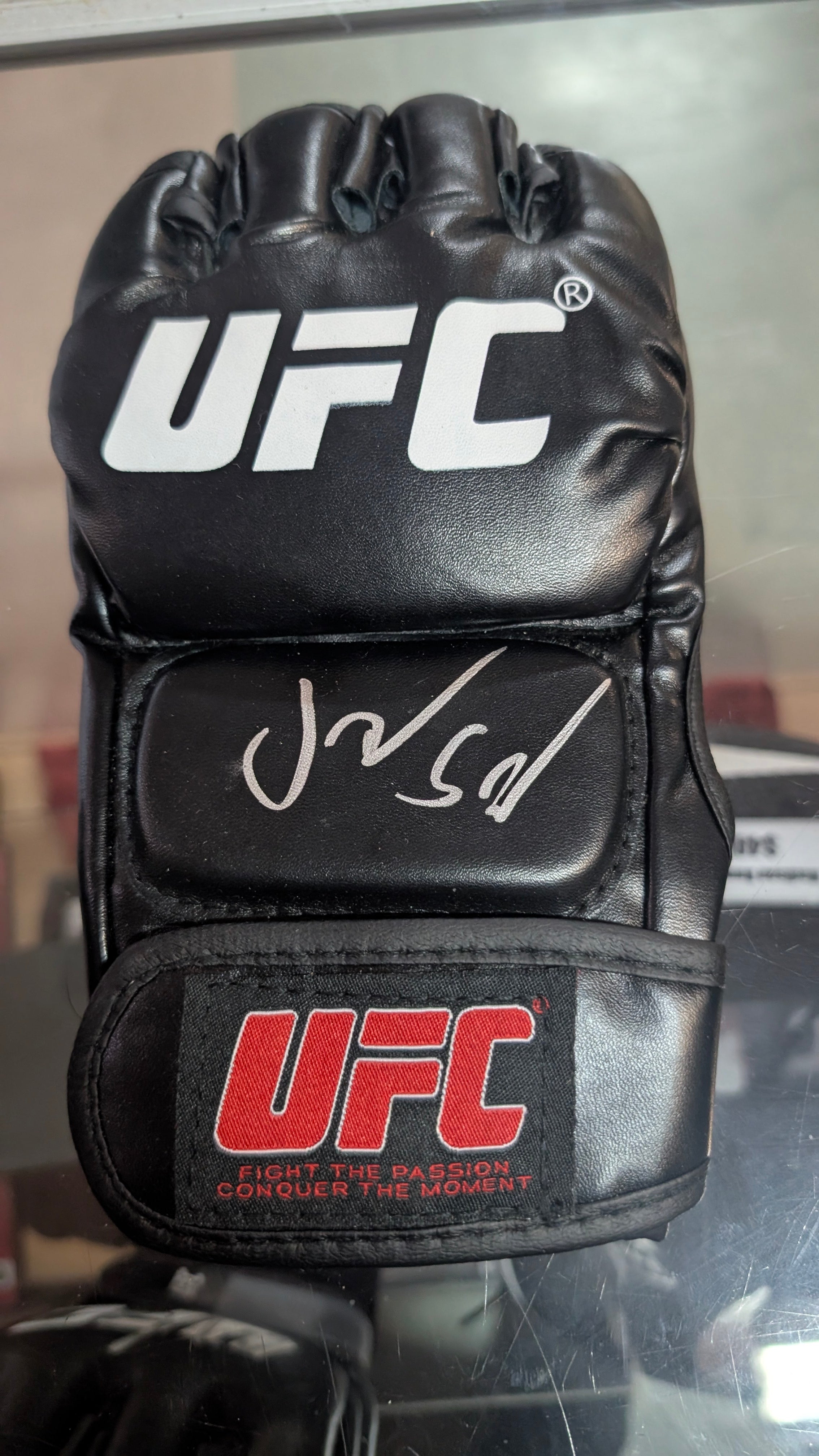 UFC Signed Autograph Glove Jake Shields MMA Official Fight Glove