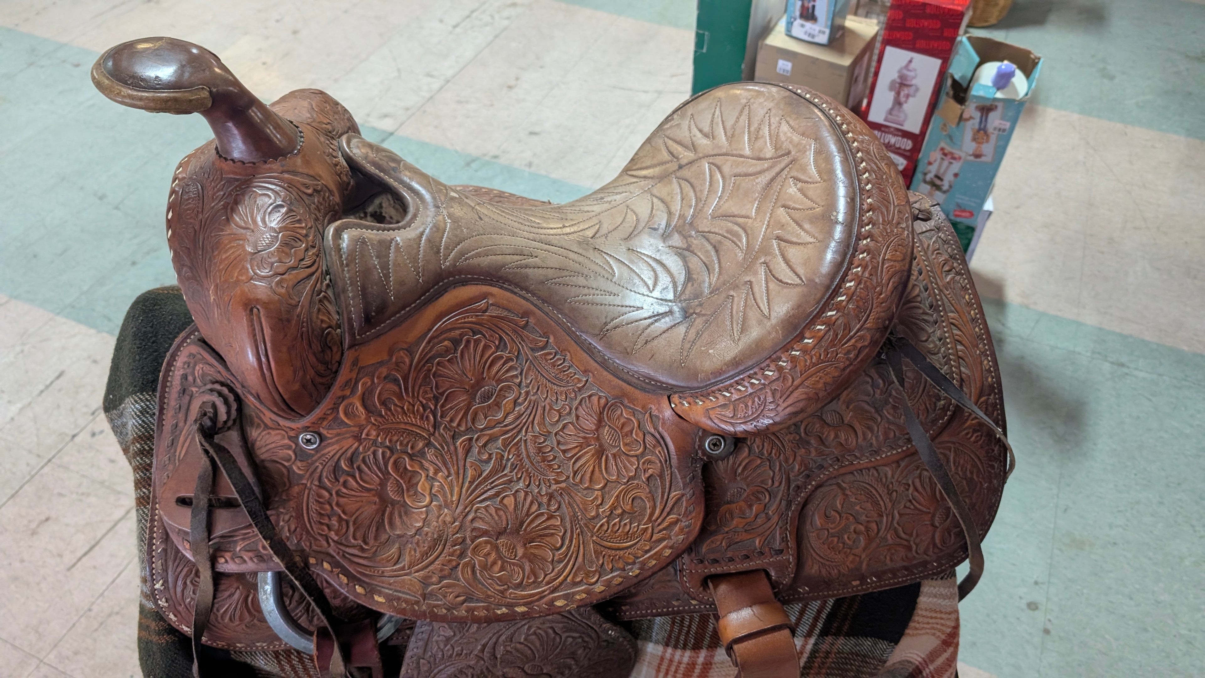 Tooled Leather Western Saddle Floral Carved Brown Horse Tack