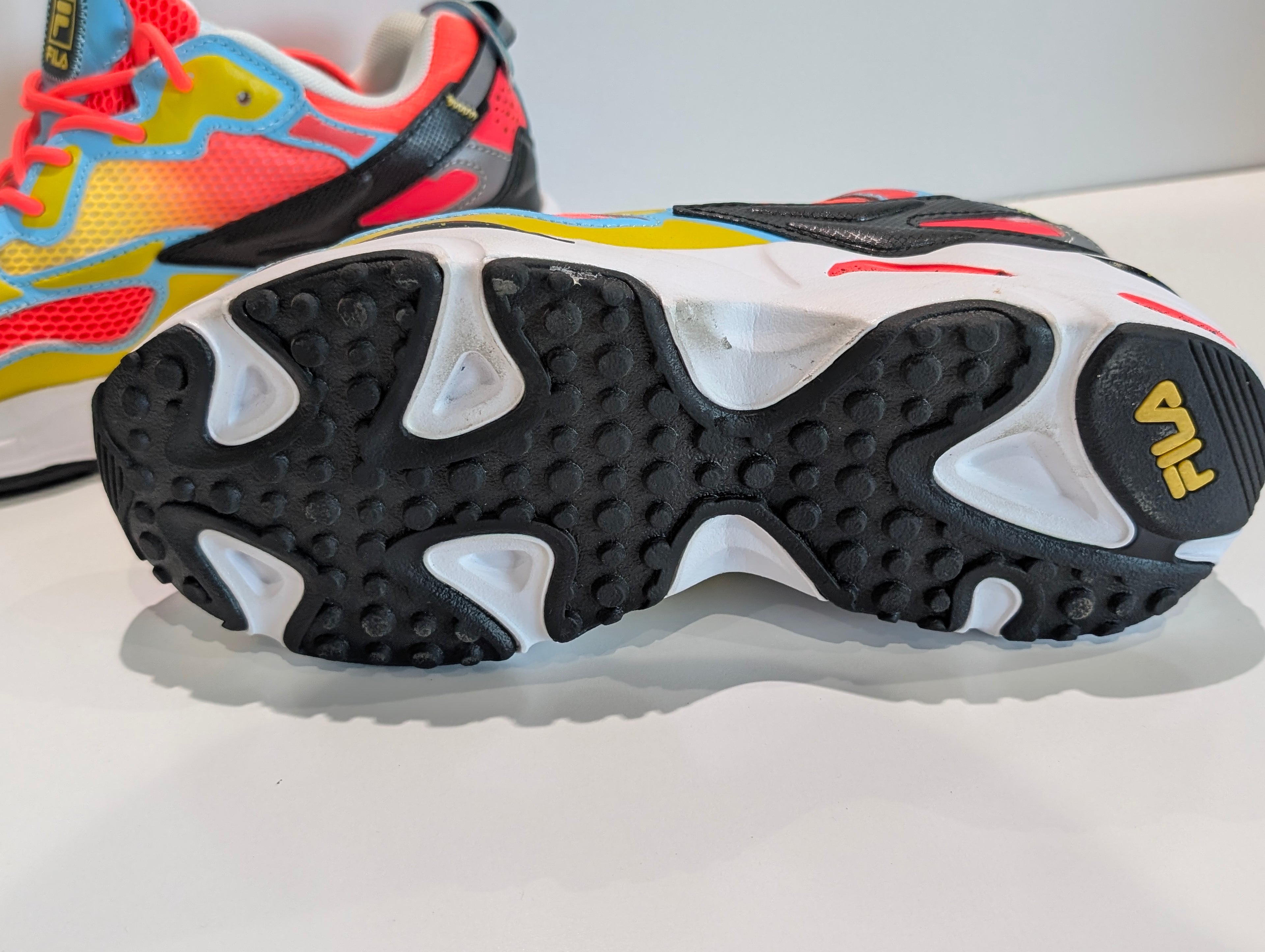 FILA Ray Tracer 5RM01976-693 Neon Colorway Mens Size 10 Sneakers