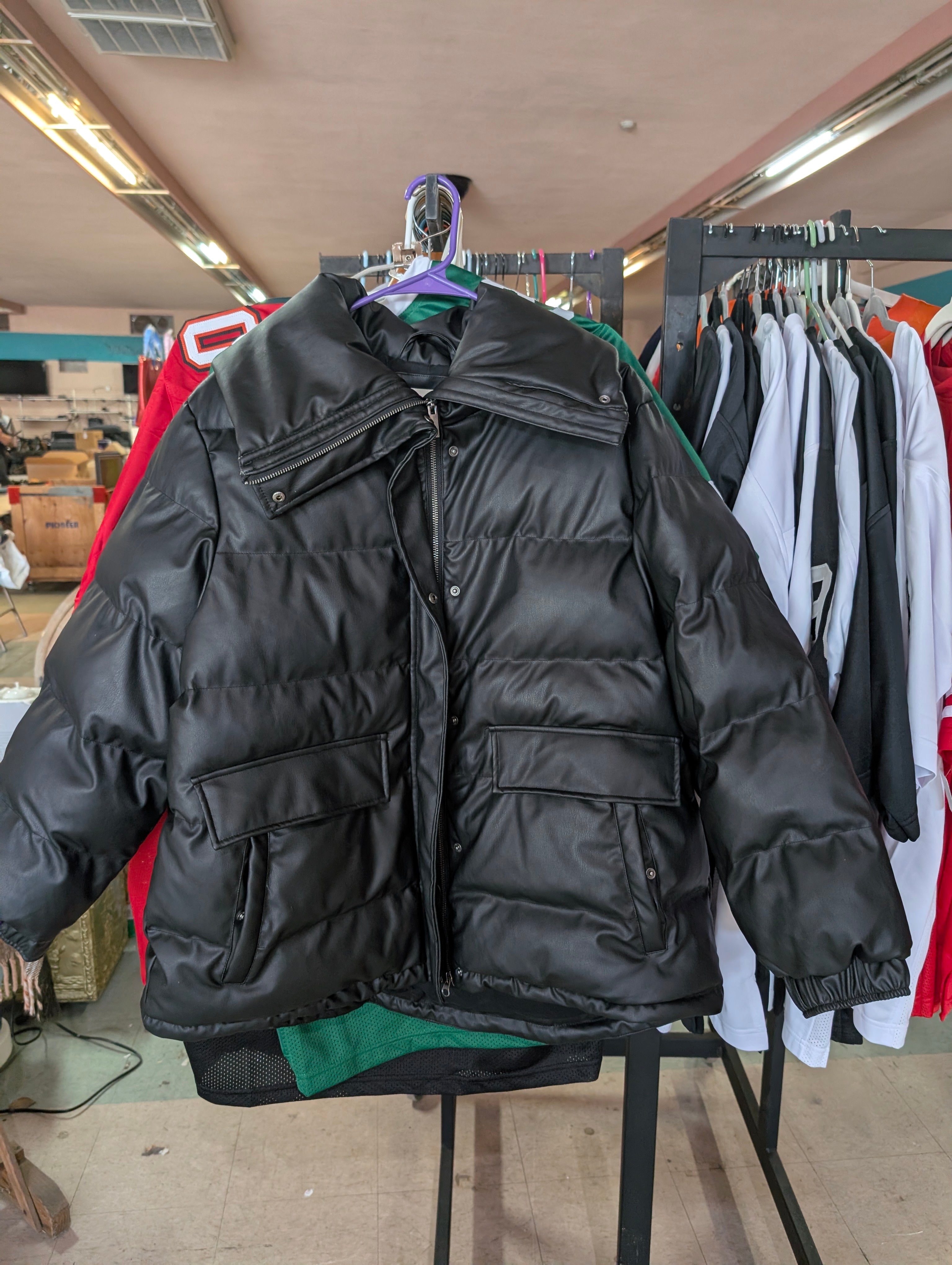 Universal Thread Black Faux Leather Puffer Jacket Size L Women