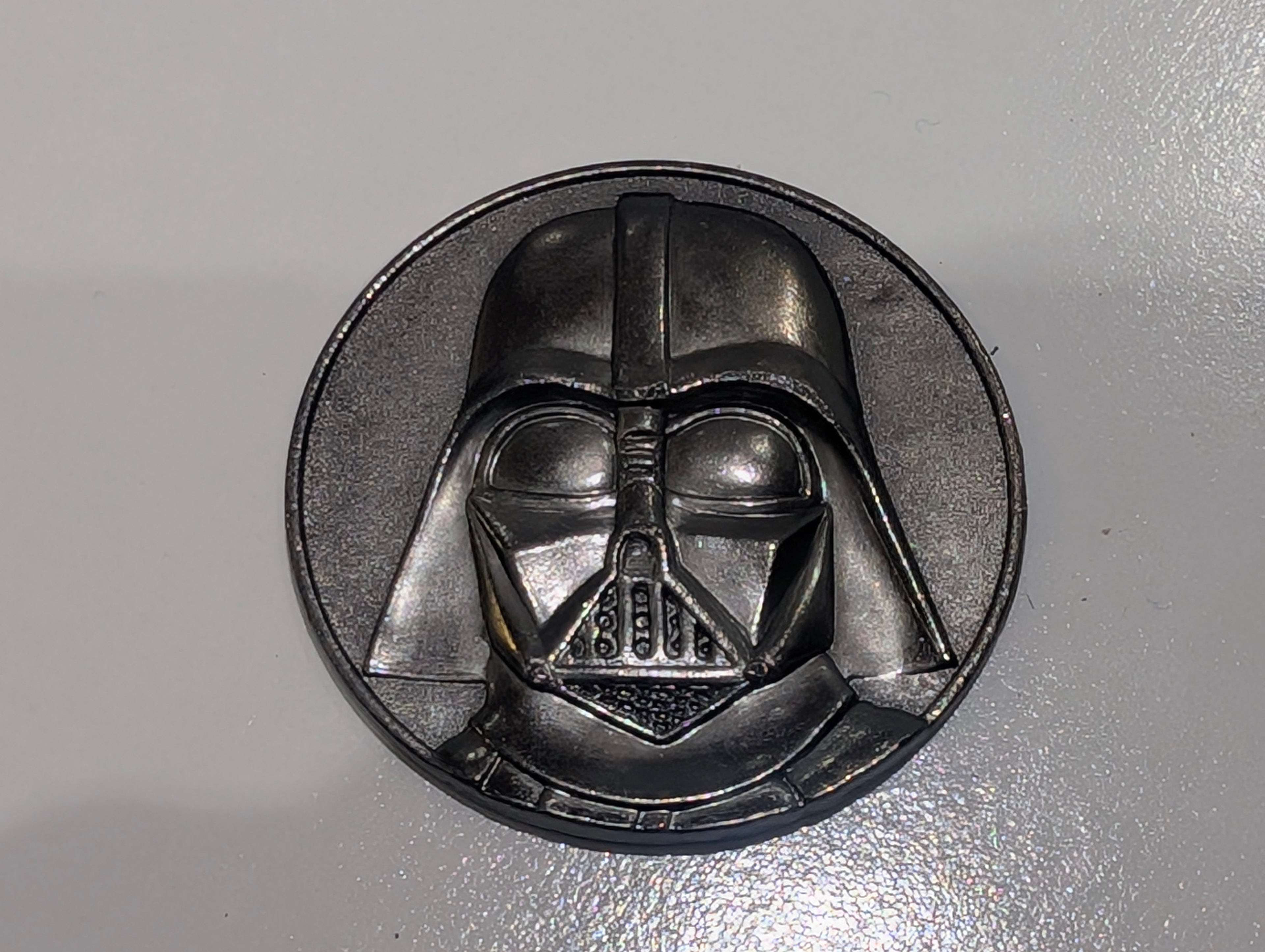 2005 Star Wars Darth Vader Metal Collectible Coin Lucasfilm Ltd Display