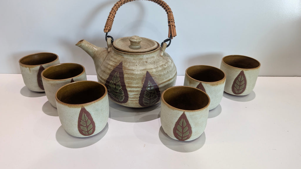 Vintage Studio Pottery Tea Set – Teapot with 6 Cups – Leaf Motif – Signed 3-13