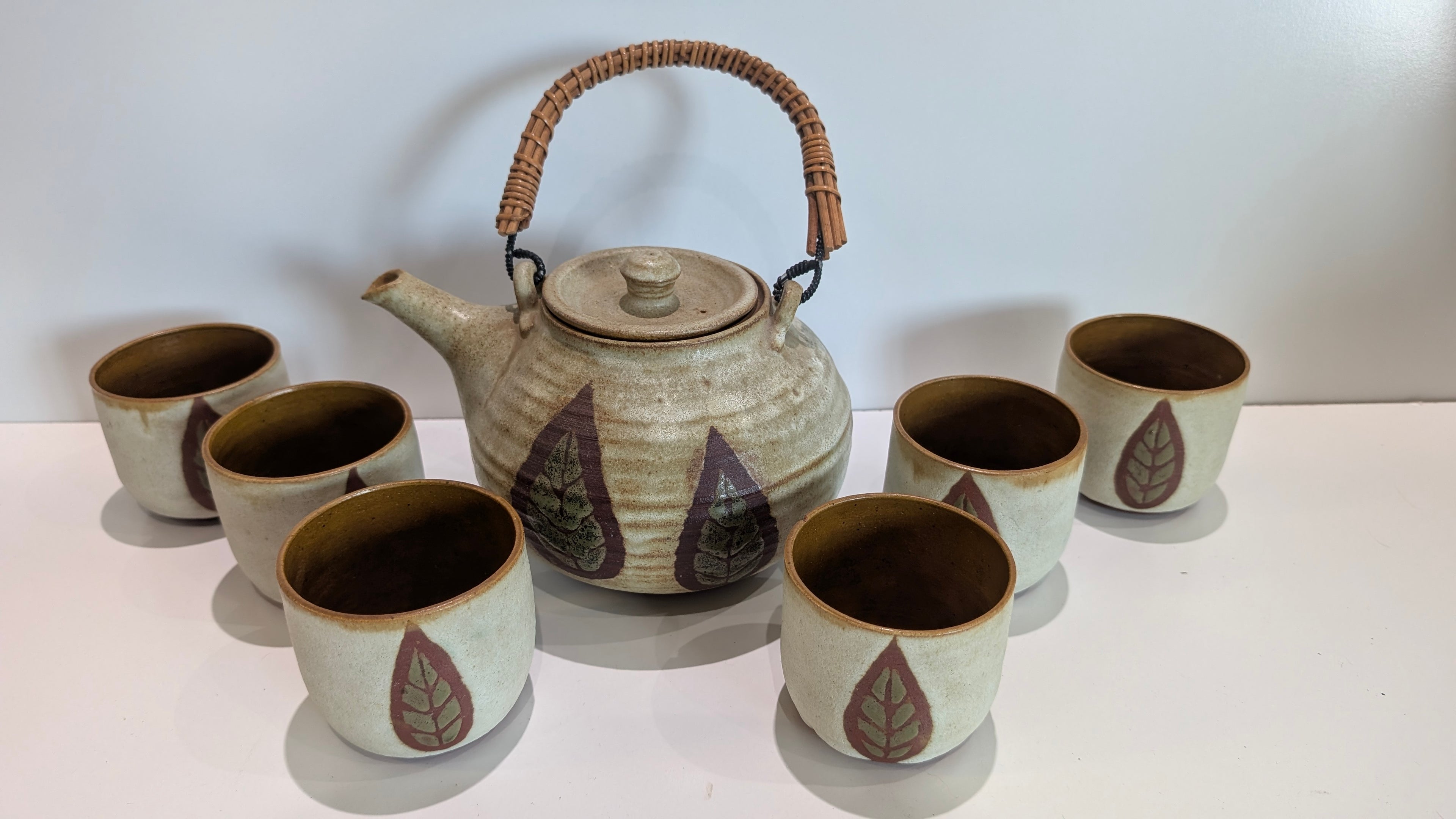 Vintage Studio Pottery Tea Set – Teapot with 6 Cups – Leaf Motif – Signed 3-13