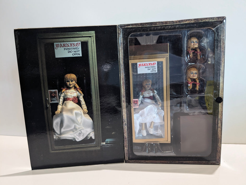 Annabelle Comes Home Collector Doll Display Case Horror Movie Figure