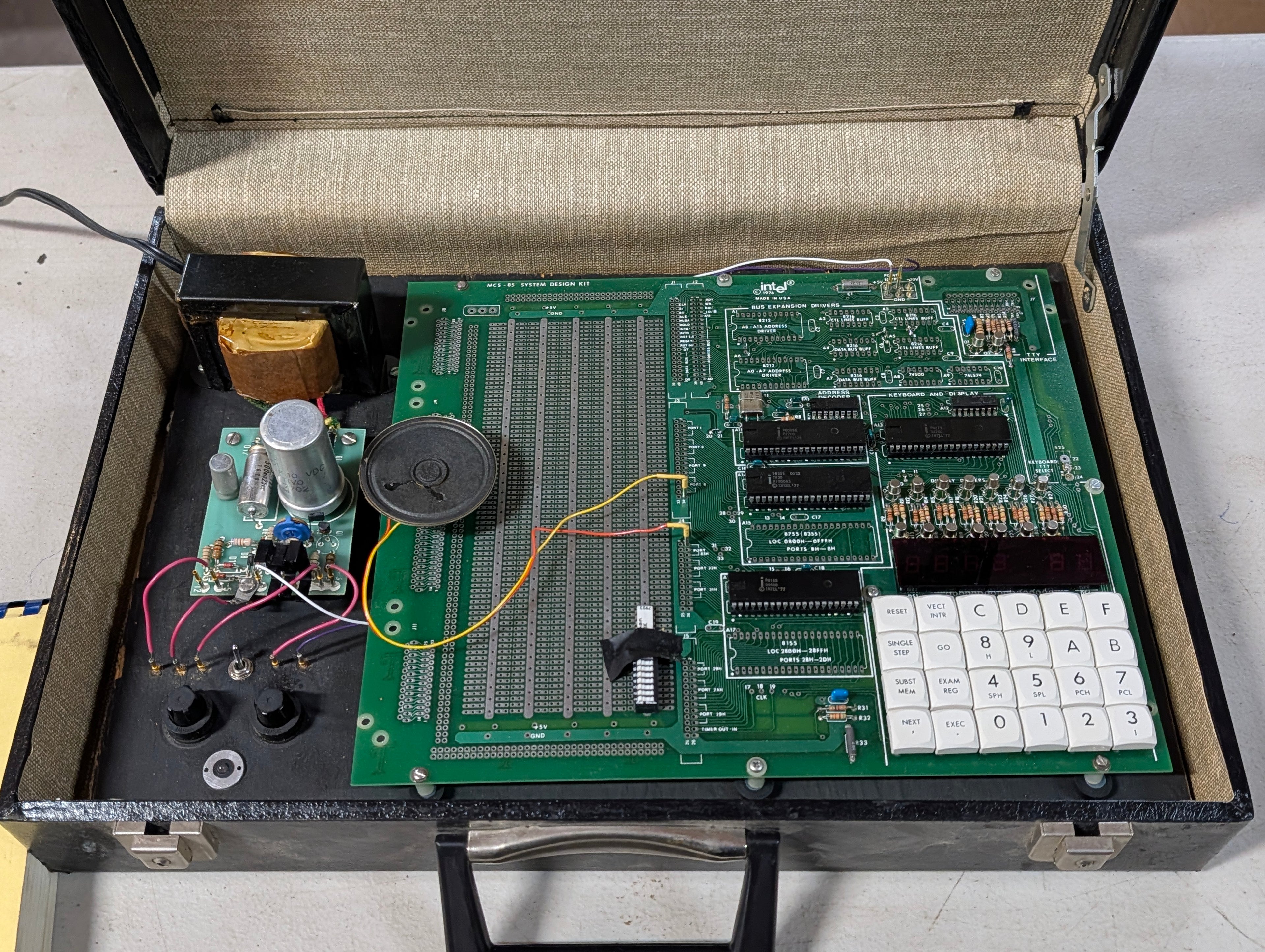 Vintage Intel SDK-85 MCS-85 Microcomputer System Design Kit 8085 Trainer 1979