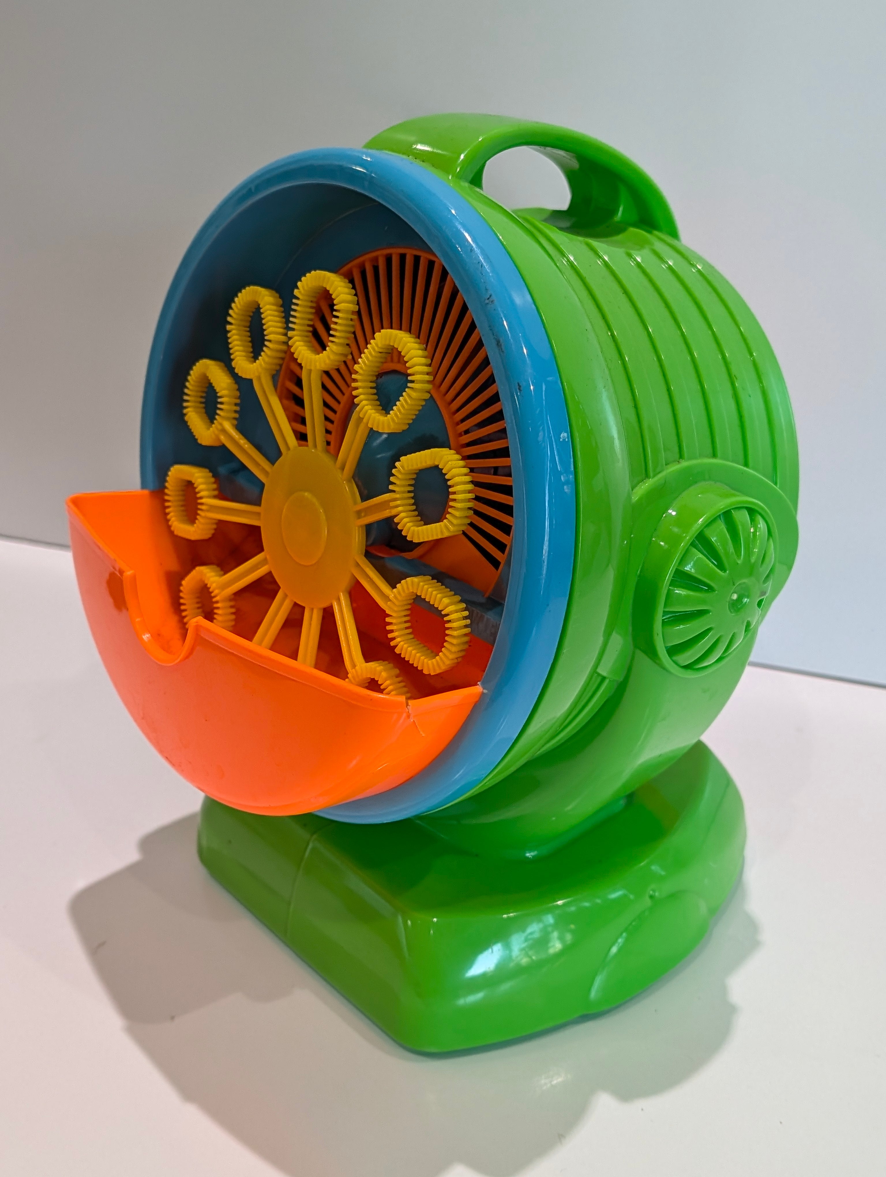 Vintage Battery Powered Bubble Machine Toy Rotating Bubble Wheel Blower