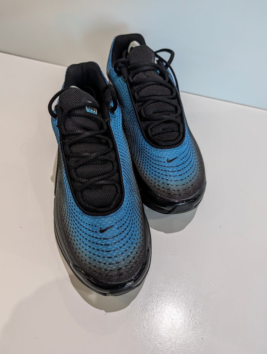 Nike Air Max DN HV2524-001 Black Blue Athletic Sneakers Mens Size 10 Shoes