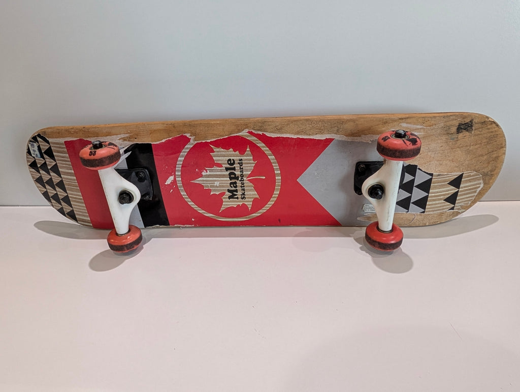 Vintage Maple Skateboards Complete Skateboard Maple Leaf Graphic Deck Wheels