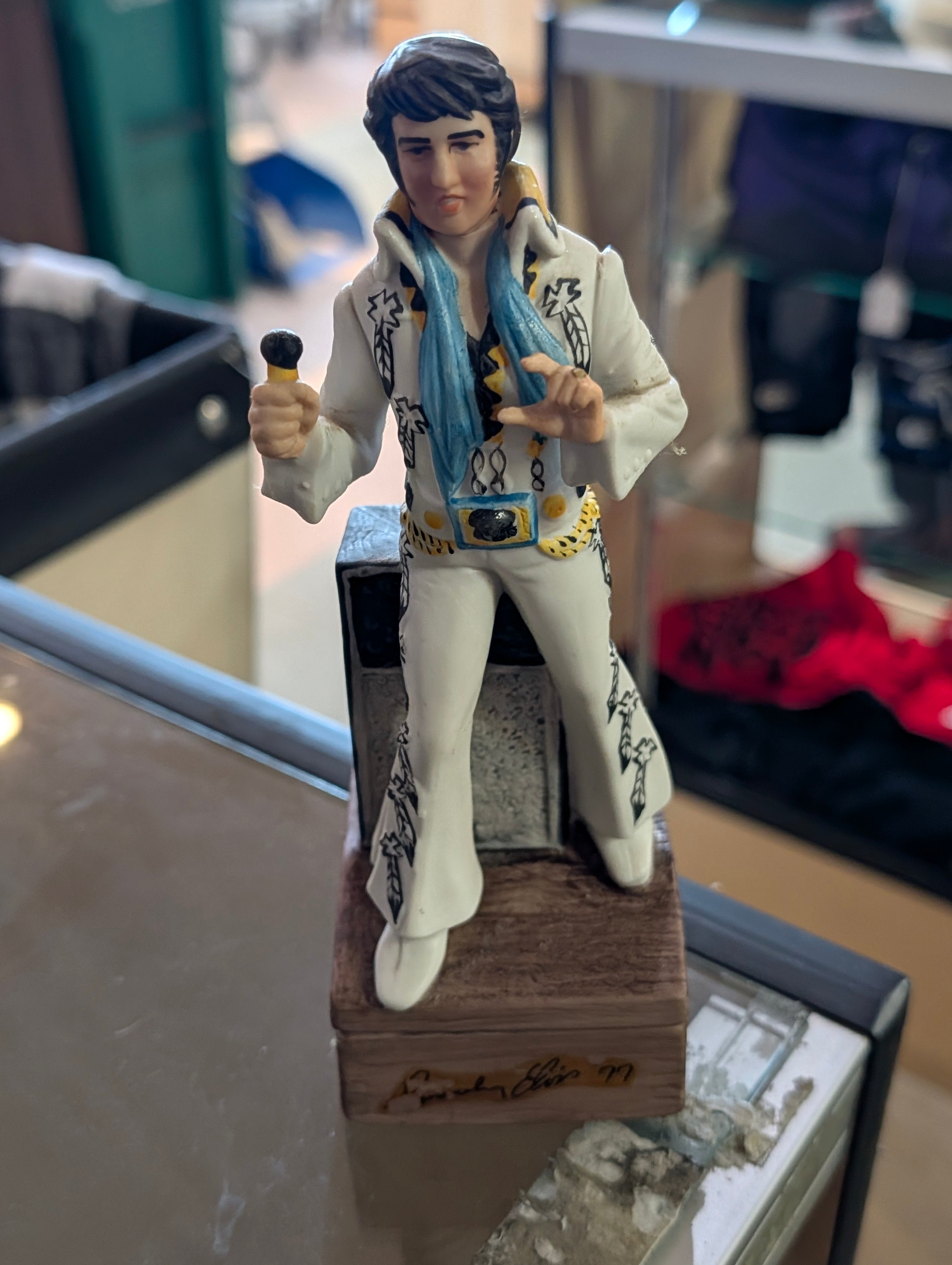 Vintage Elvis Presley 1977 Figurine White Jumpsuit Microphone Collectible