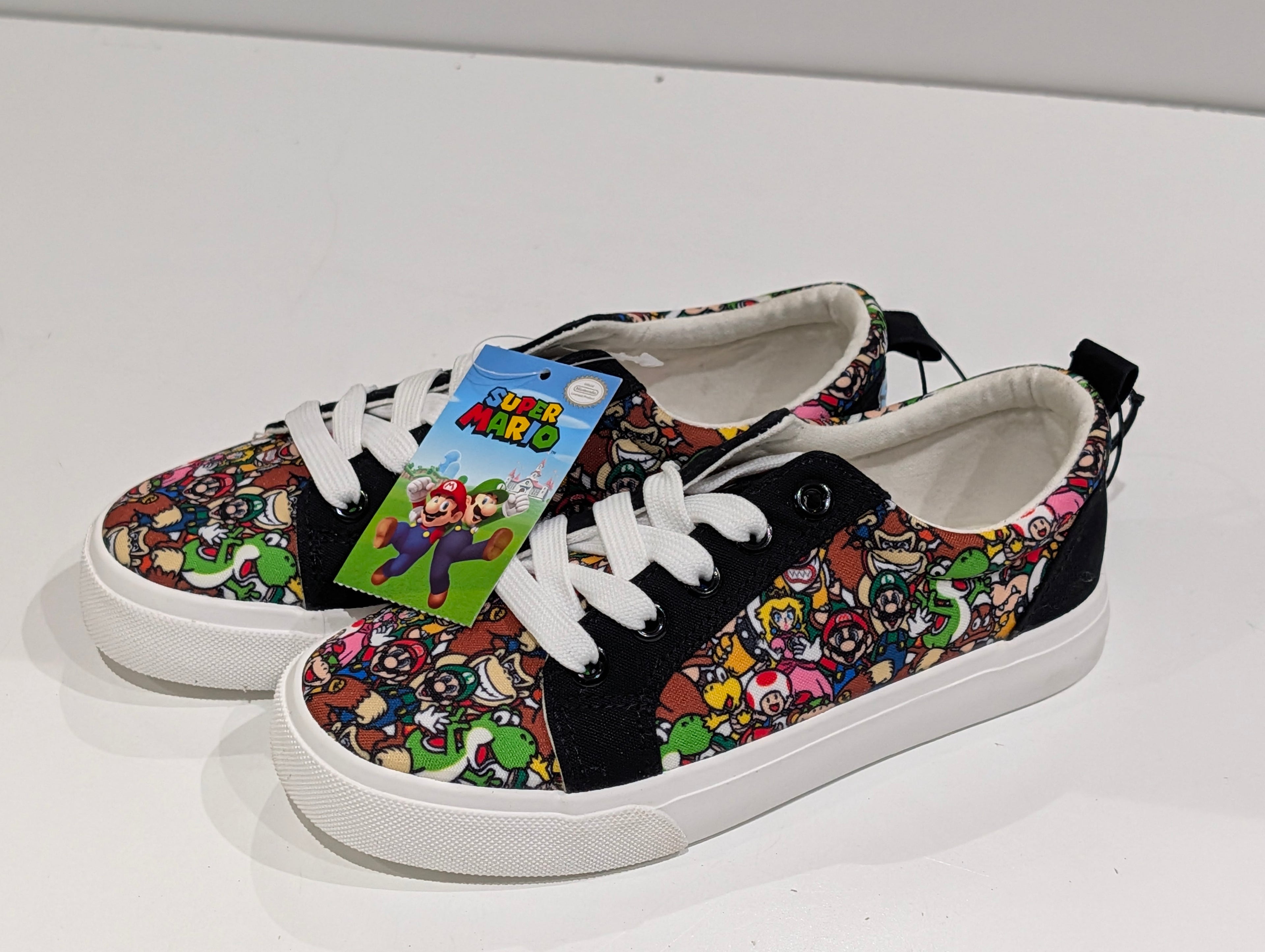Super Mario Kids Sneakers Size 2 Licensed Character Canvas Lace Up Shoes
