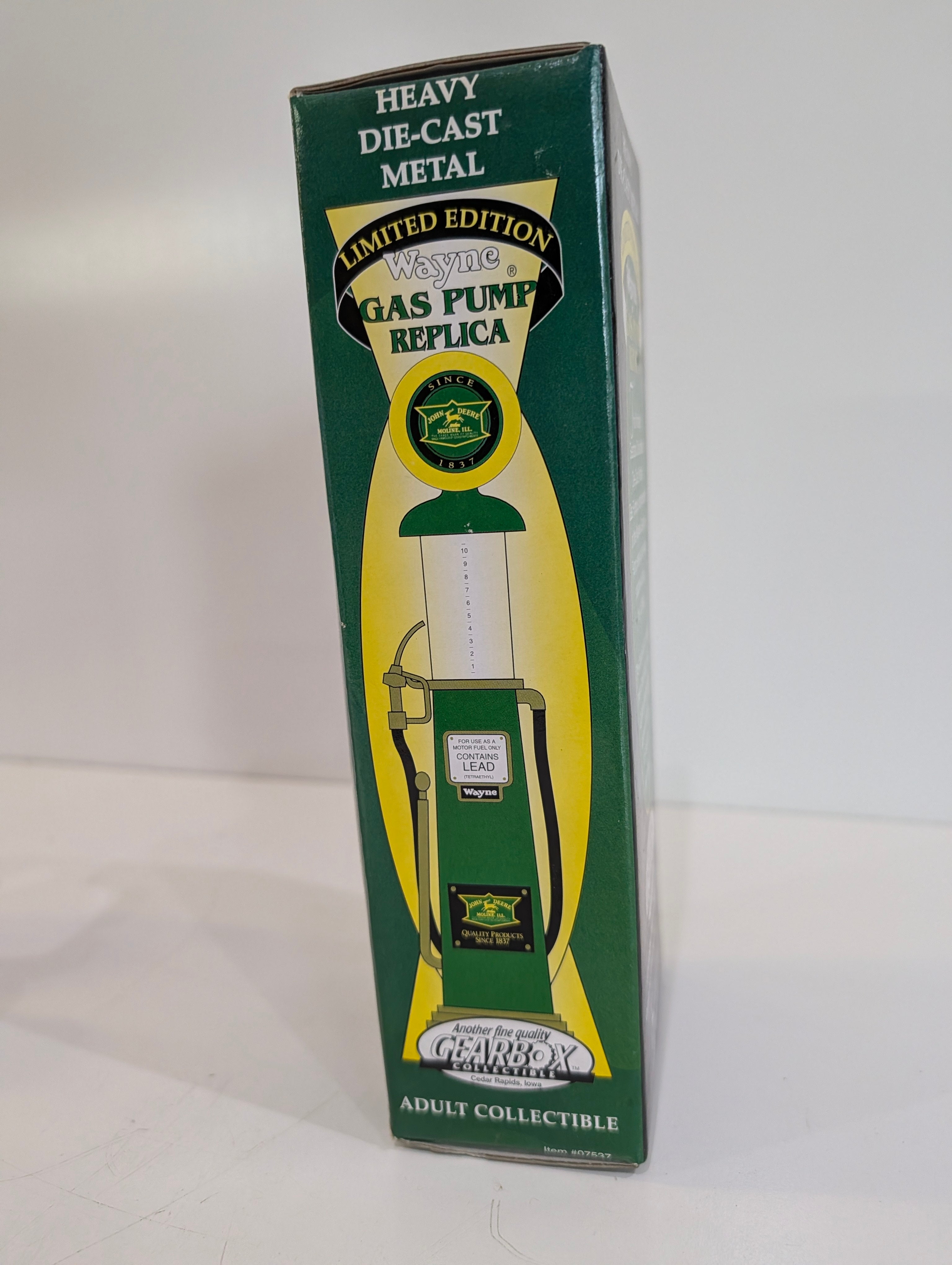 Wayne Gas Pump Replica John Deere Gearbox Diecast Limited Edition 1999