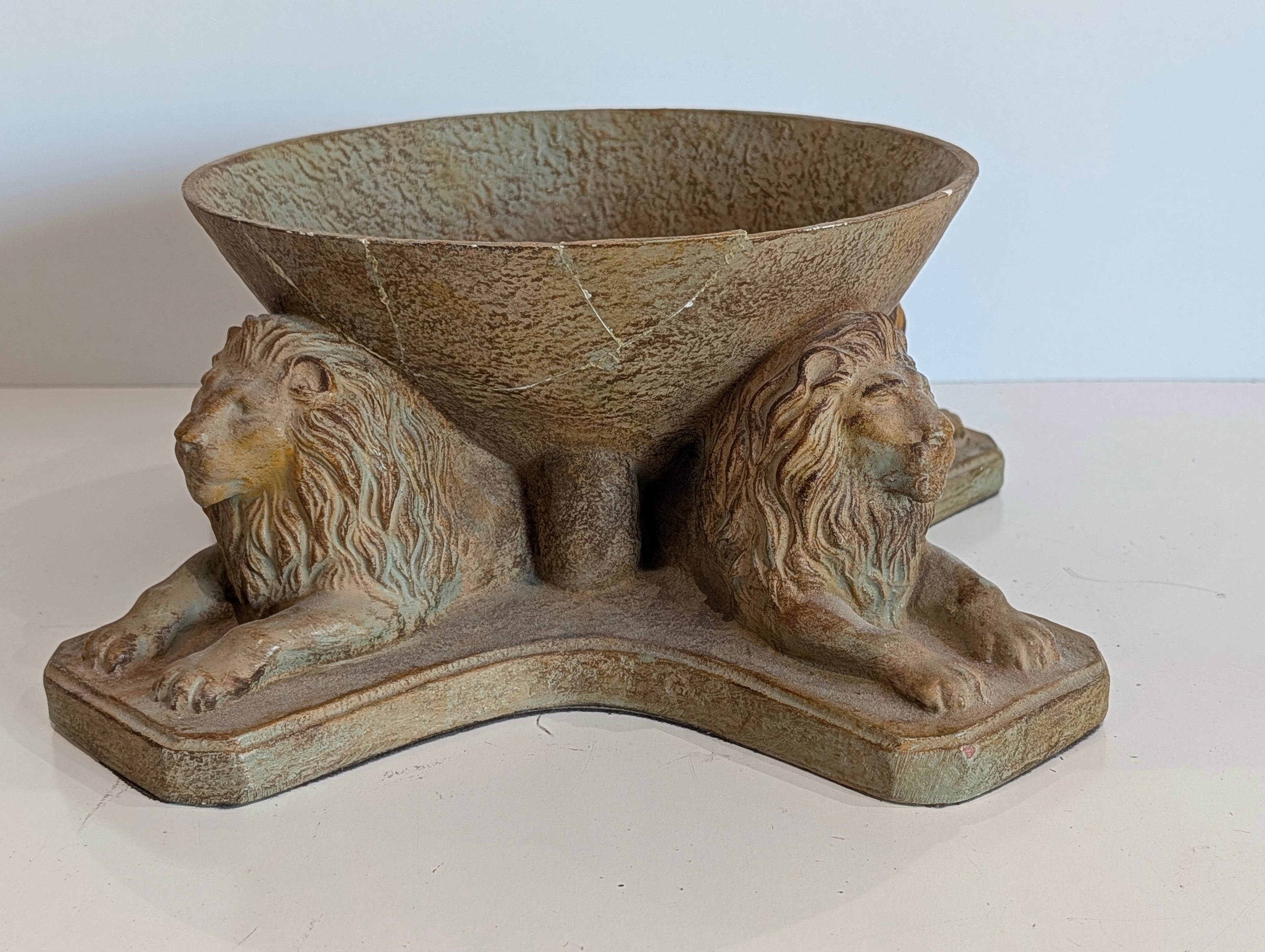 Vintage Lion Bowl Centerpiece Pedestal Resin Decorative Compote Museum Company Decor