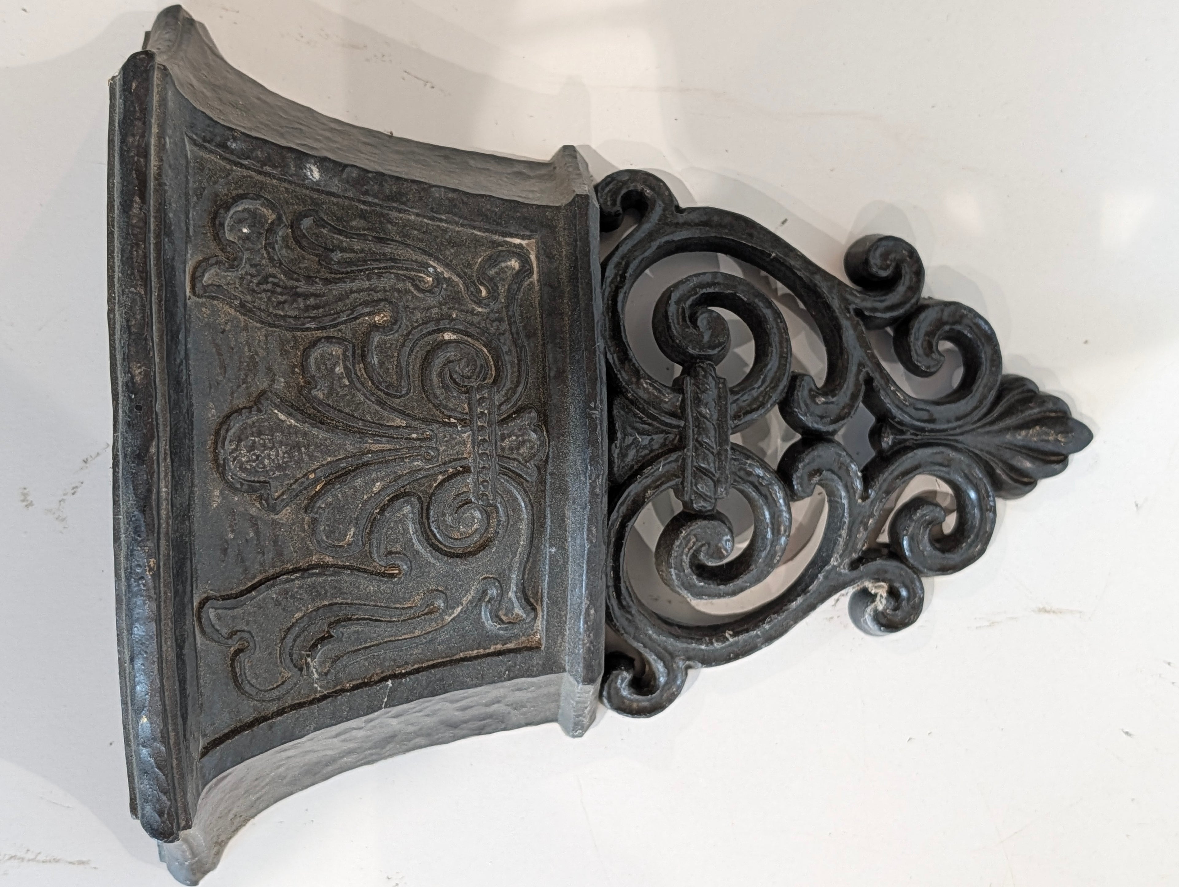 Vintage Ornate Wall Mount Mail Holder Letter Organizer Decorative Plastic Scroll