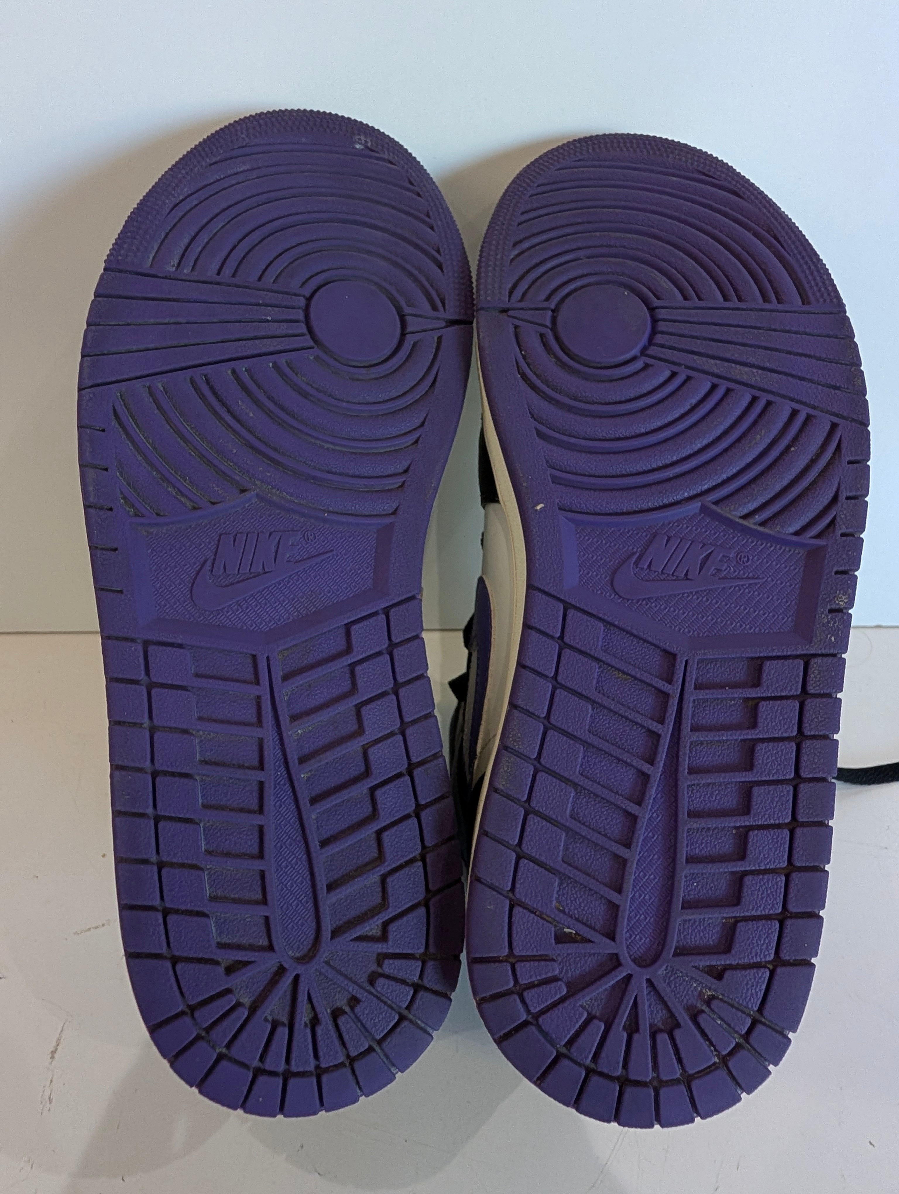 Nike Air Jordan 1 Mid Black White Purple Mens Size 10 Retro Basketball Shoes