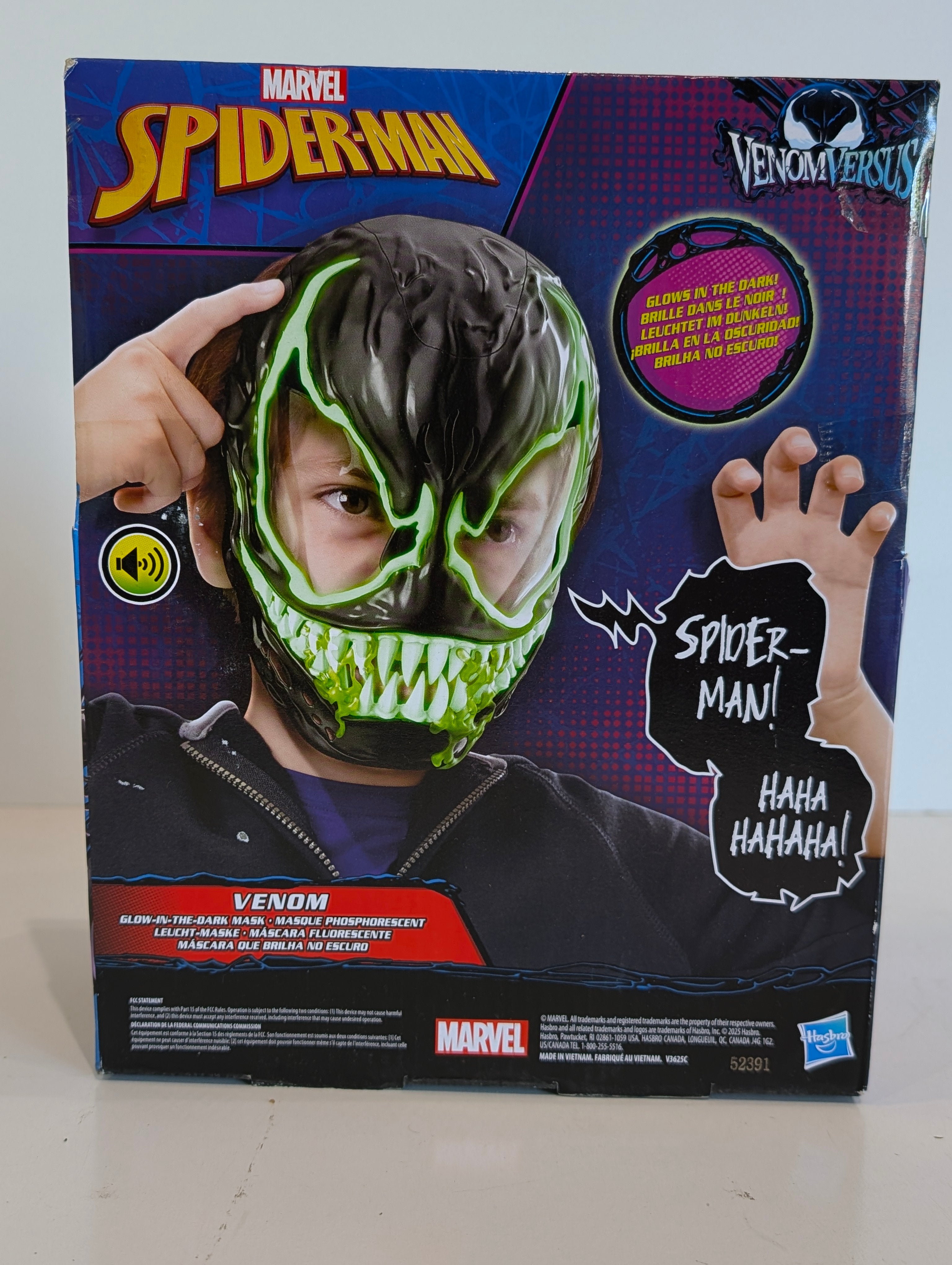 Marvel Spider-Man Venom Glow In Dark Mask Sound Effects Kids Role Play Toy