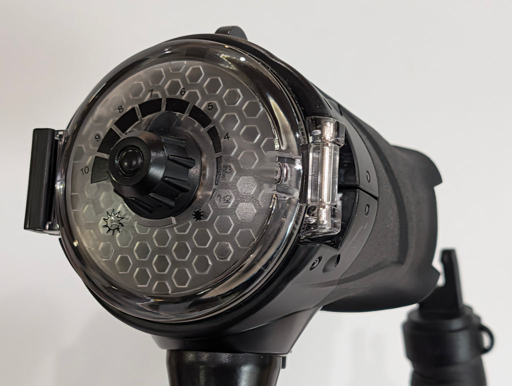 SeaLife DC1200 Underwater Camera Kit W Dual Flash Lights Tray System