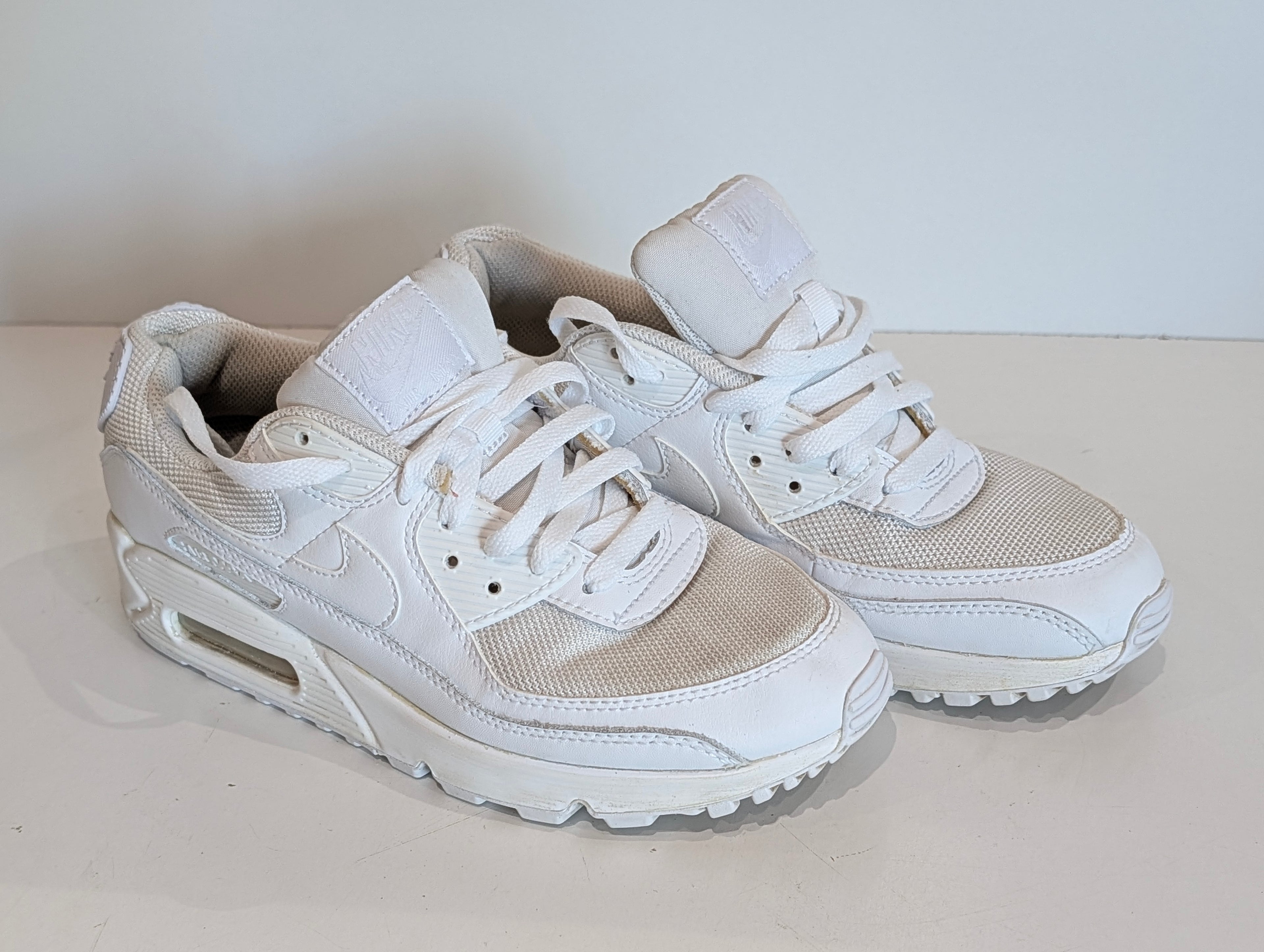 Nike Air Max 90 White Mesh Leather Sneakers Womens Size 7.5 CN8490-100 Shoes