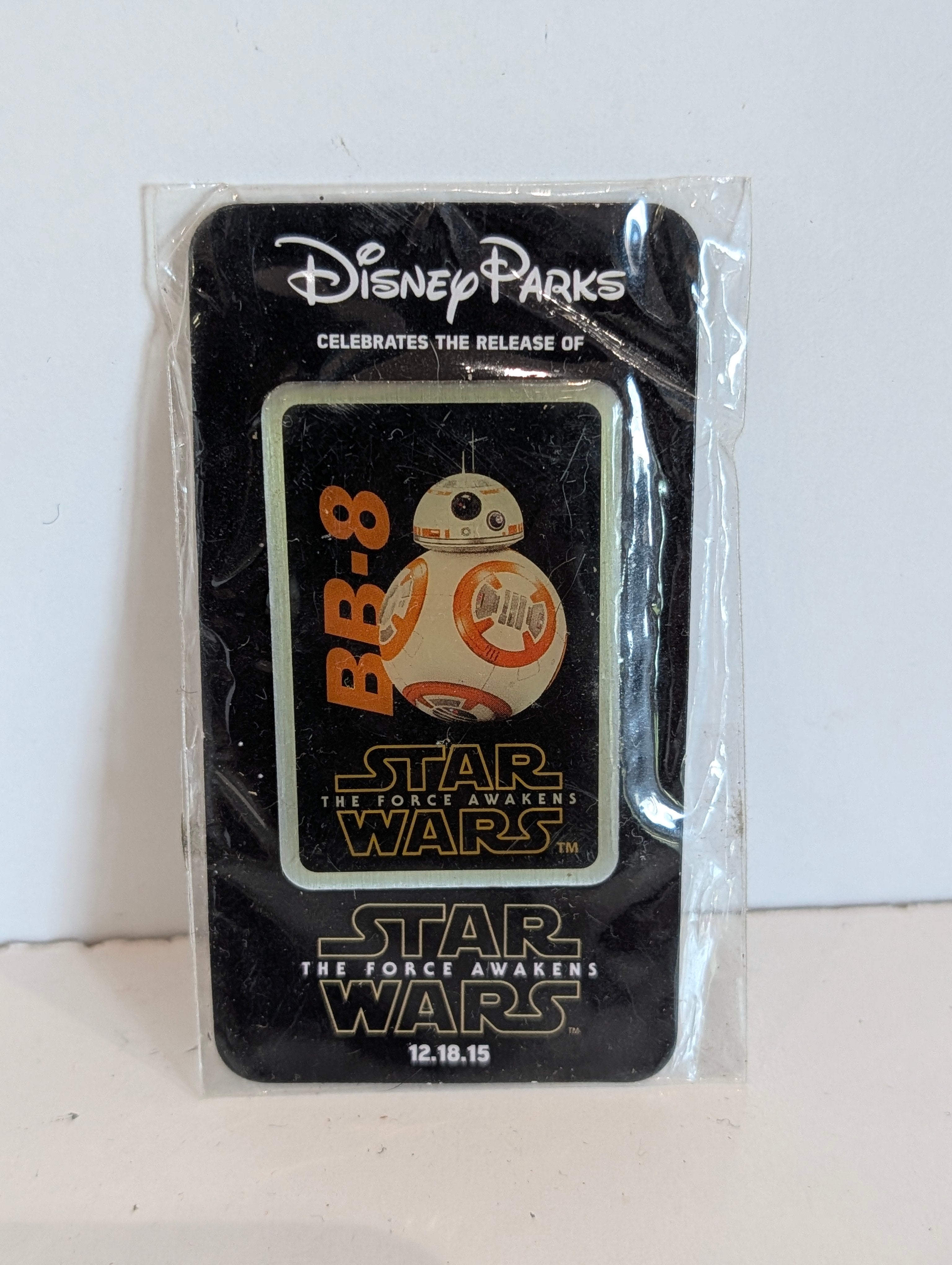 Disney Parks Star Wars BB-8 Magnet 2015 Force Awakens Collectible