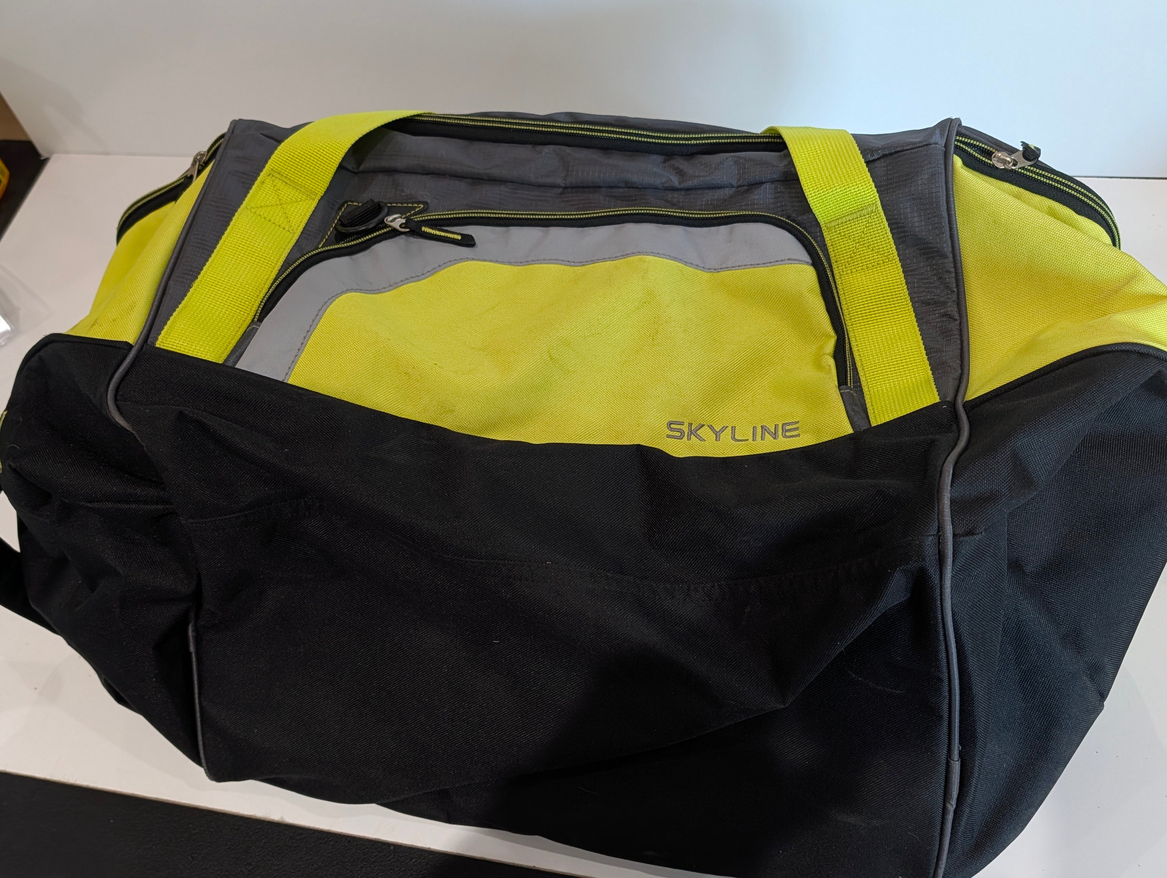 Skyline 28 Inch Duffel Bag Gray Neon Yellow Multi Pocket Travel Gym Bag Nylon