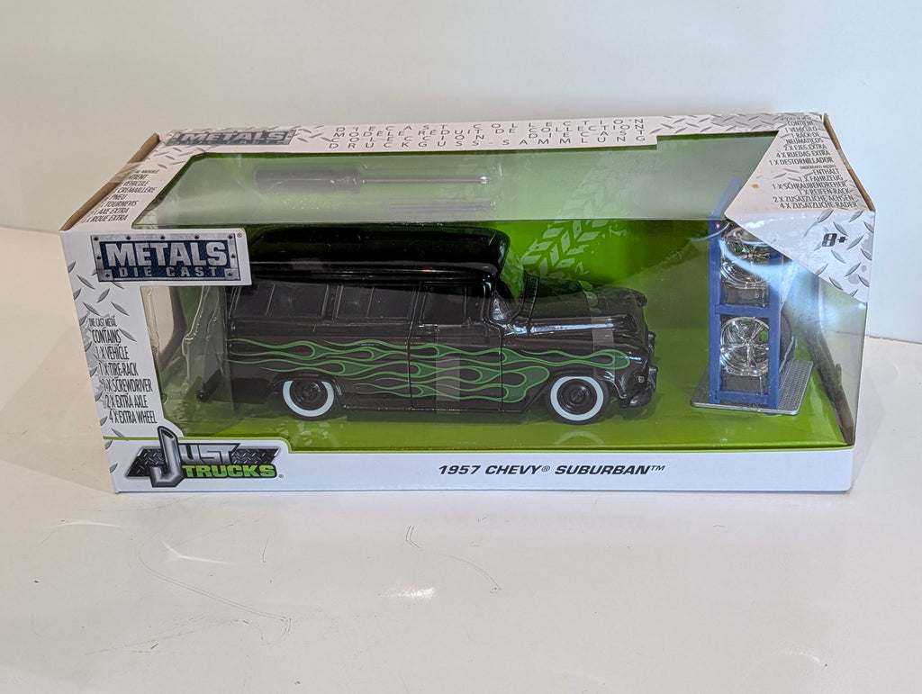 Vintage Jada Metals Die Cast 1957 Chevy Suburban Custom Flames 1:24 Model