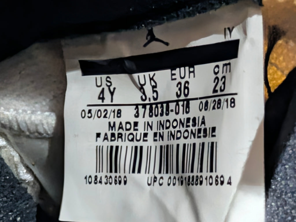 Nike Air Jordan 11 Retro Platinum Tint 378038-016 Youth Size 4Y Sneakers
