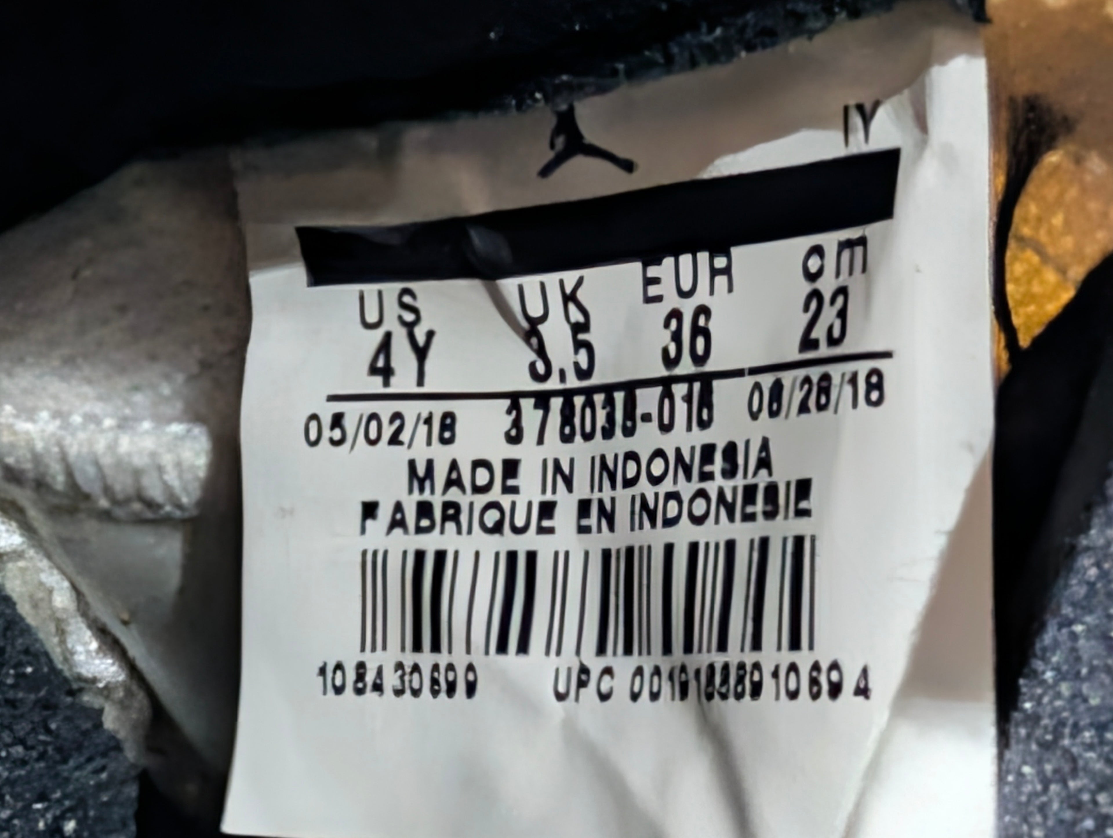 Nike Air Jordan 11 Retro Platinum Tint 378038-016 Youth Size 4Y Sneakers