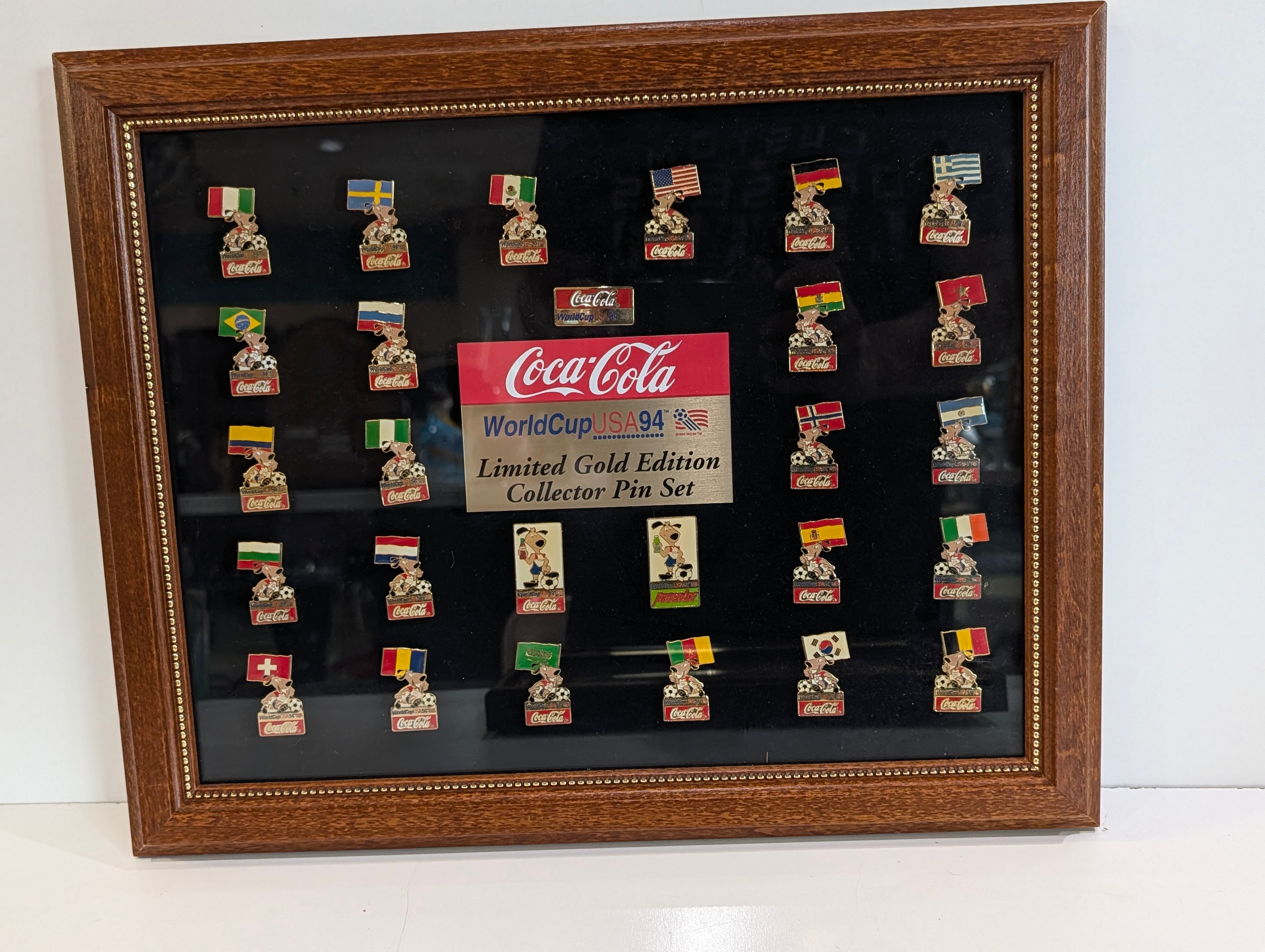 Vintage 1994 Coca Cola World Cup USA 94 Limited Gold Pin Set Framed Display
