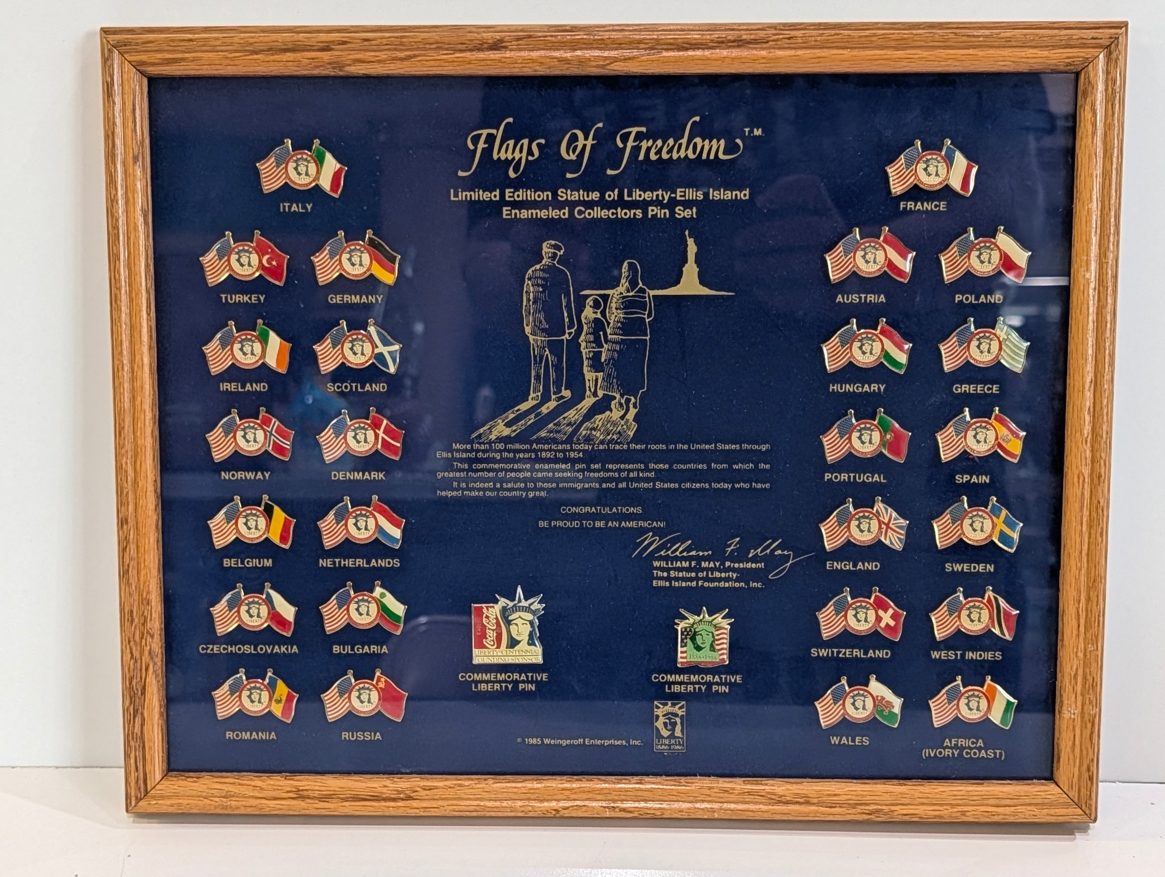 Vintage 1985 Flags Of Freedom Statue Of Liberty Pin Set Framed Display Collectible
