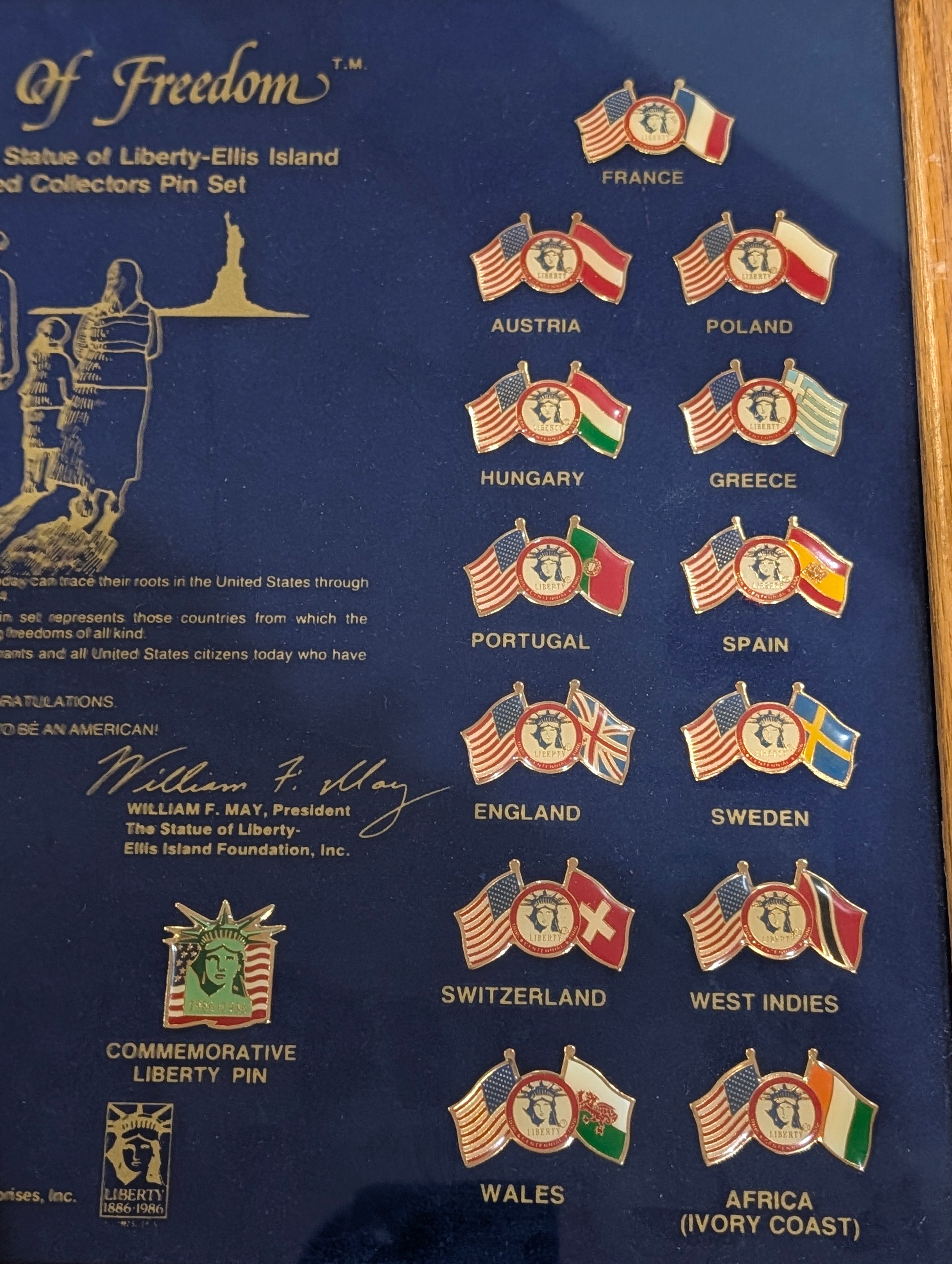 Vintage 1985 Flags Of Freedom Statue Of Liberty Pin Set Framed Display Collectible