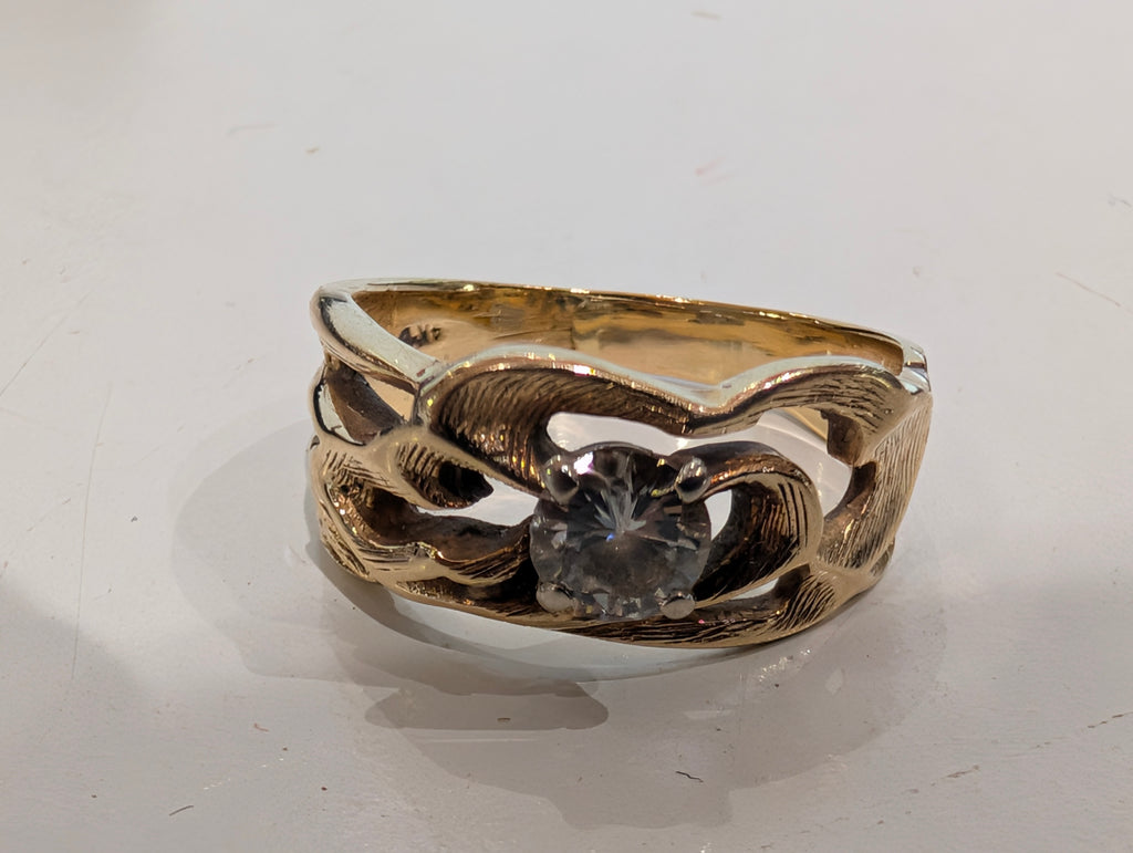 14K Yellow Gold Openwork Ring Clear Round Stone Statement Band 5.1g