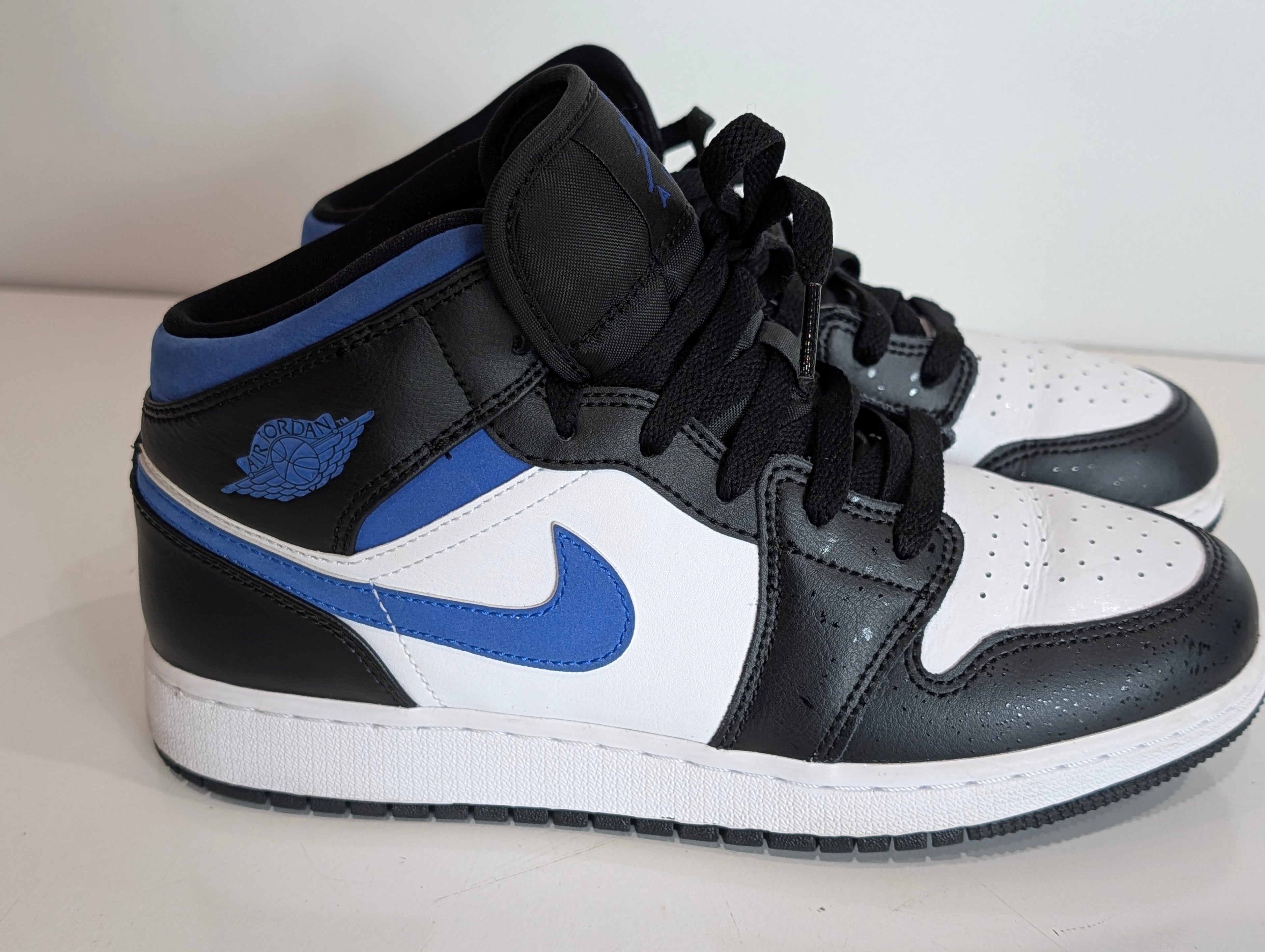 Nike Air Jordan 1 Mid Royal Blue Black White 554725-140 Youth Size 7Y Shoes