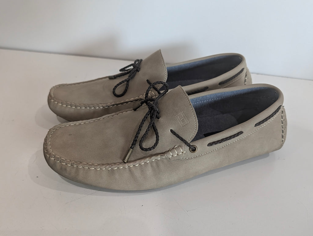 Tommy Hilfiger Men’s Beige Suede Driving Loafers Moccasin Shoes Casual Slip On