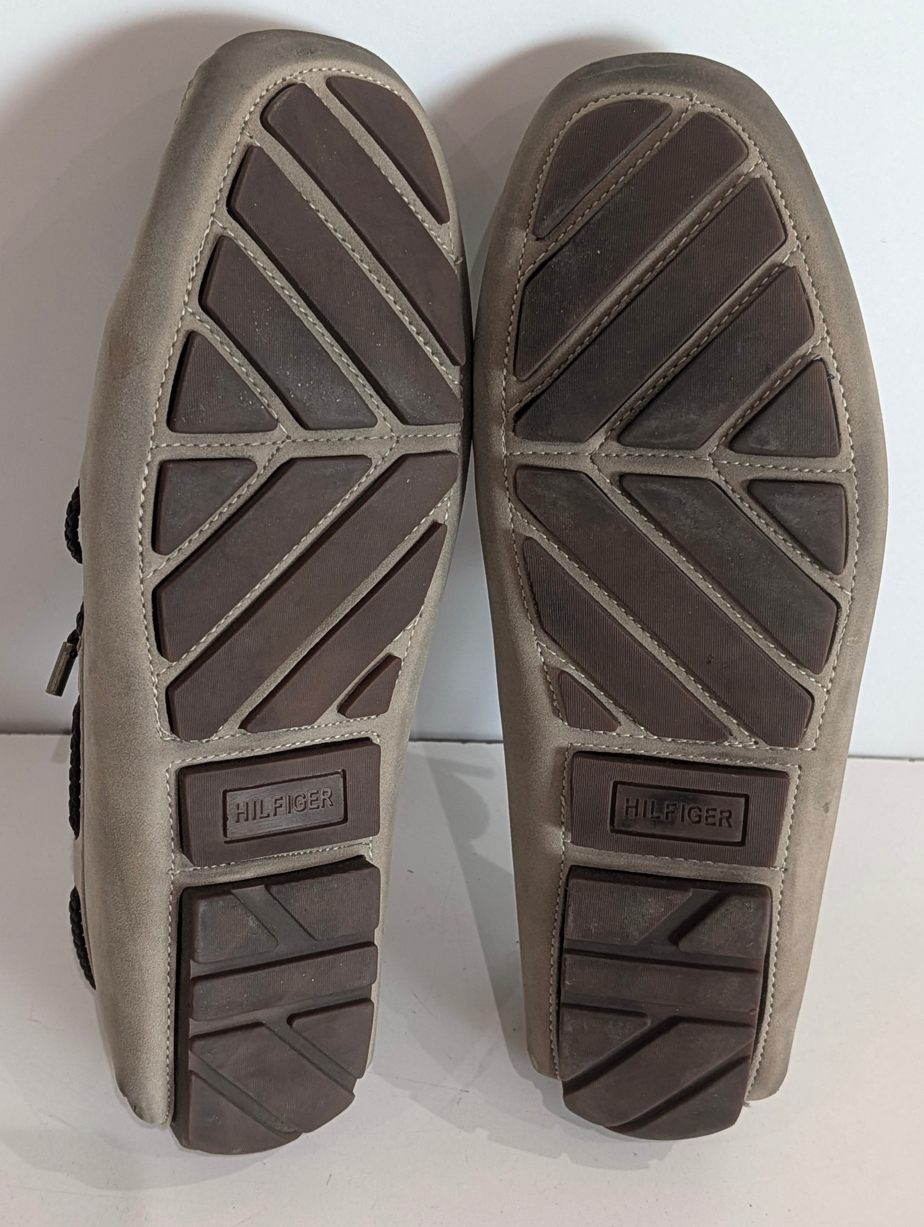 Tommy Hilfiger Men’s Beige Suede Driving Loafers Moccasin Shoes Casual Slip On