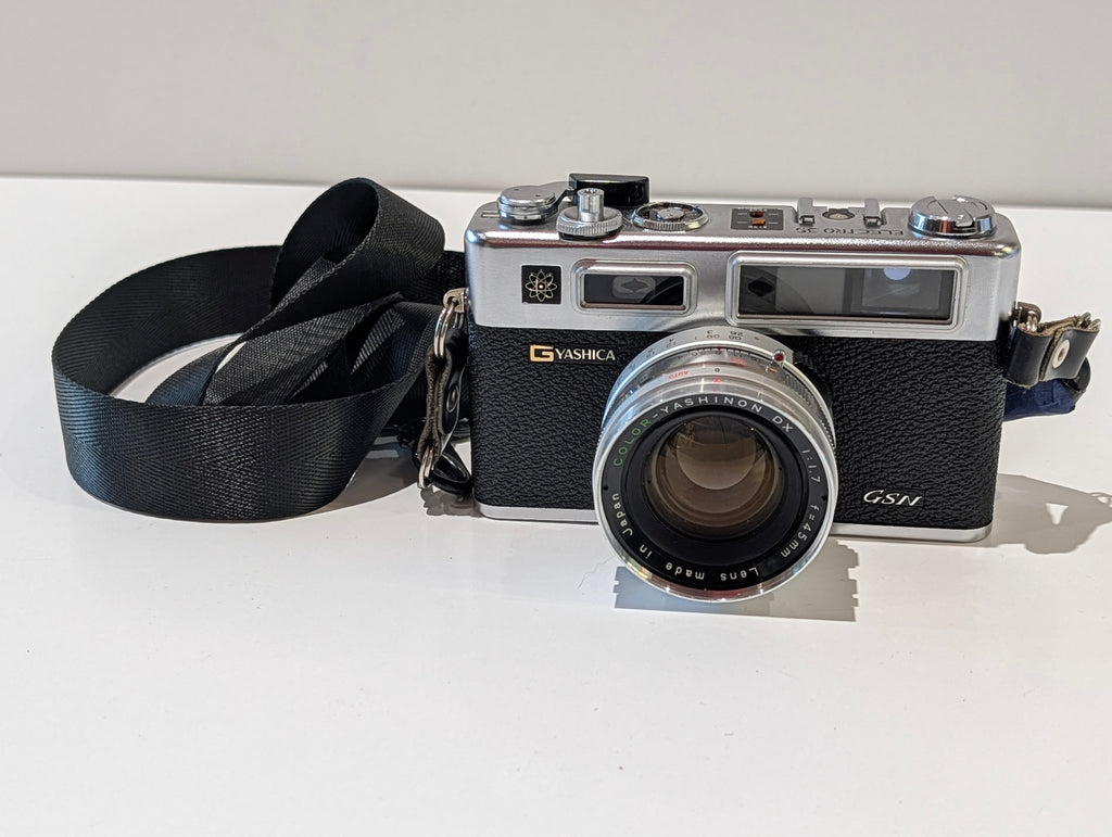 Vintage Yashica Electro 35 GSN Rangefinder Camera Yashinon DX 45mm f1.7 Lens