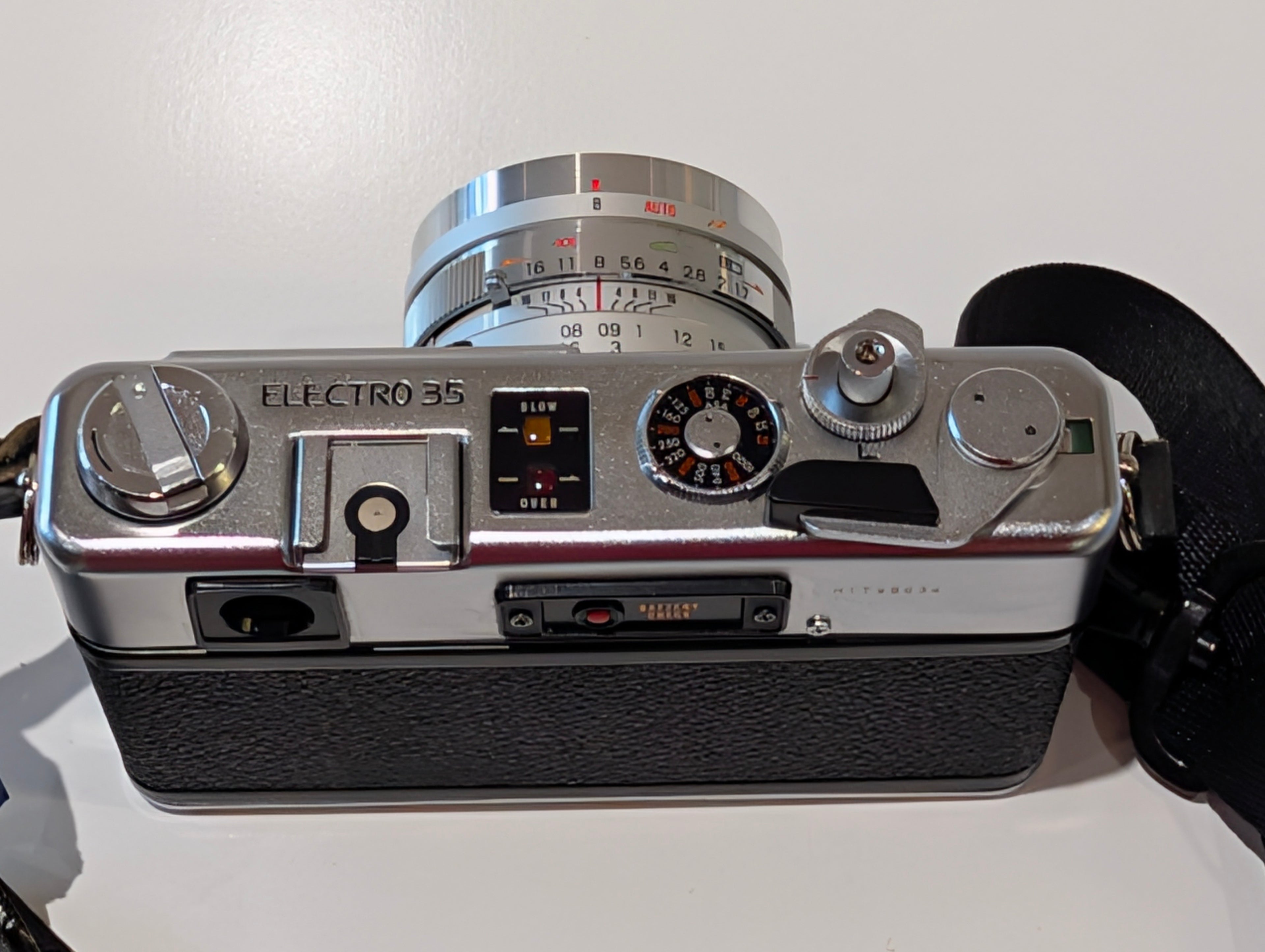 Vintage Yashica Electro 35 GSN Rangefinder Camera Yashinon DX 45mm f1.7 Lens