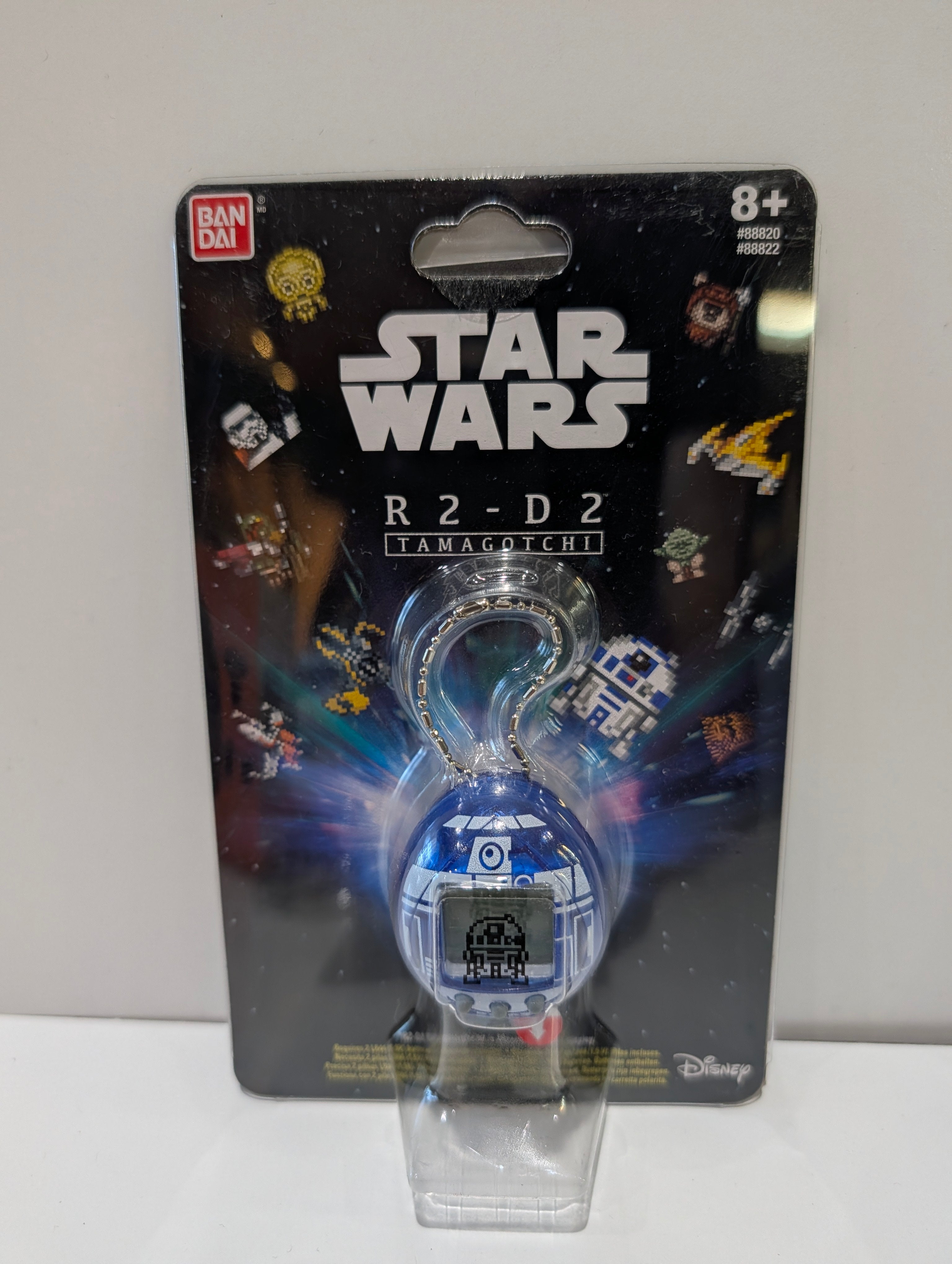 Star Wars R2-D2 Tamagotchi Bandai Digital Pet Keychain Toy Disney 8 Plus New