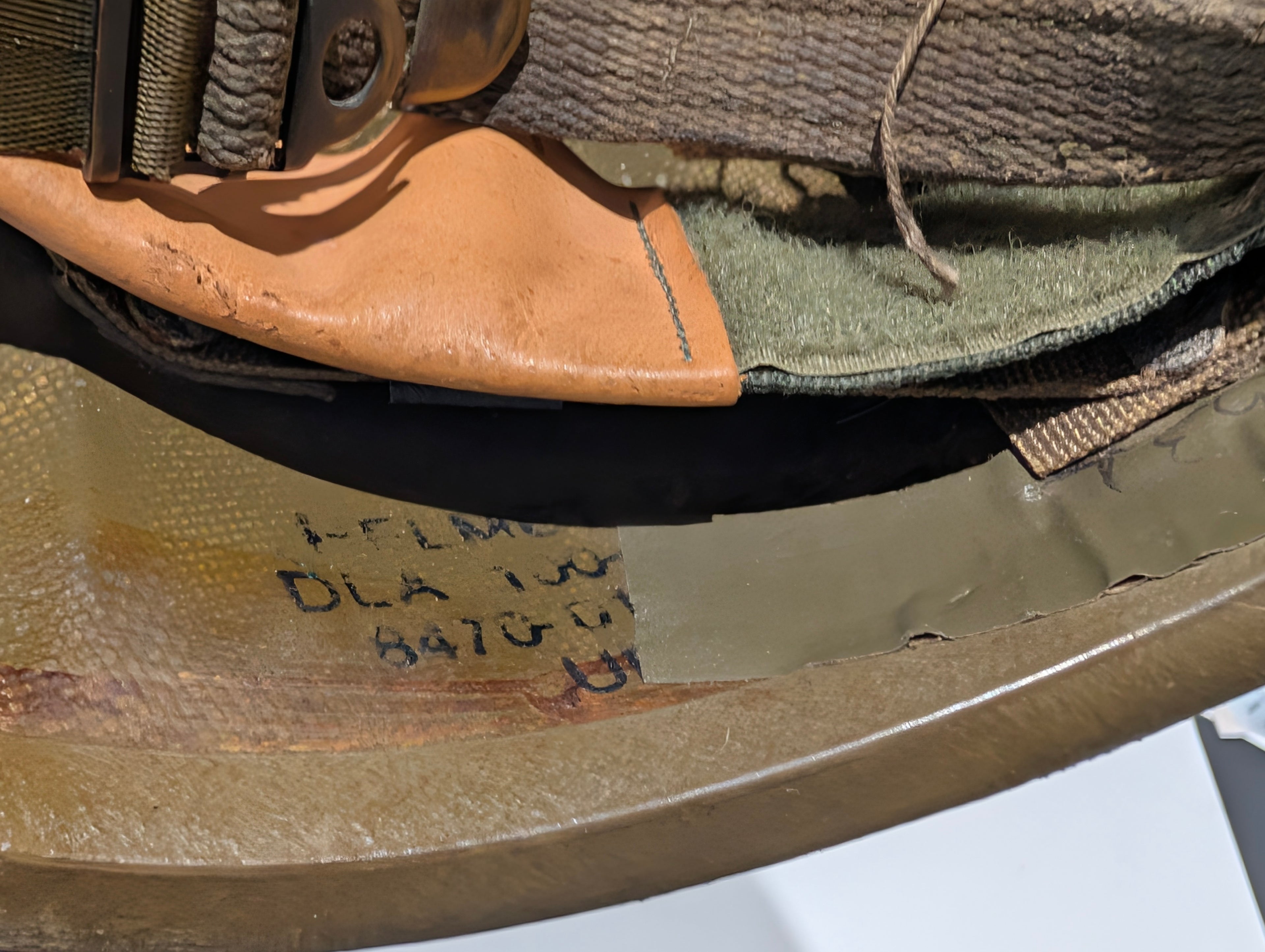 Vintage 1989 U.S. PASGT Kevlar Combat Helmet Military Army Issue Gear
