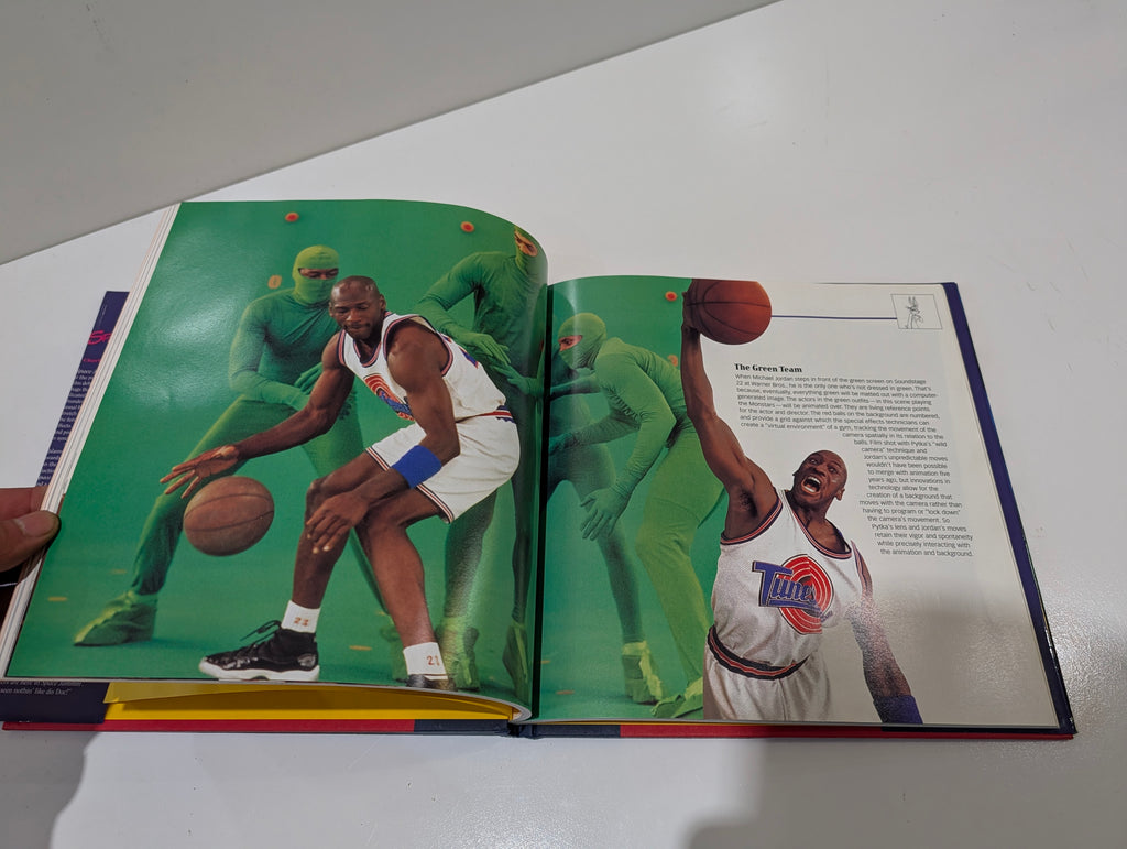 Vintage 1996 Space Jammin Michael Jordan Bugs Bunny Hardcover Movie Book WB