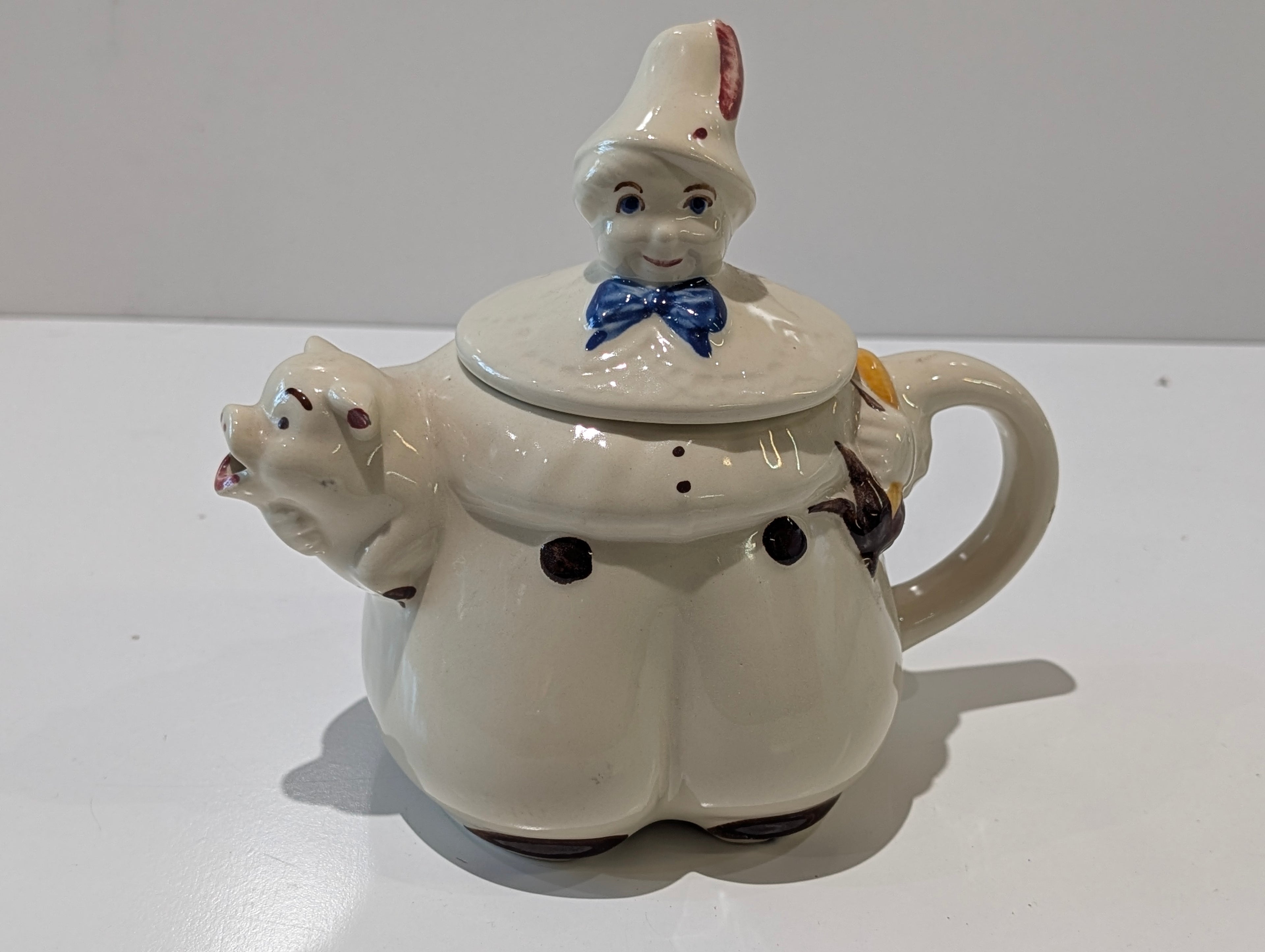 Vintage Shawnee Pottery Tom The Piper’s Son Figural Ceramic Teapot USA