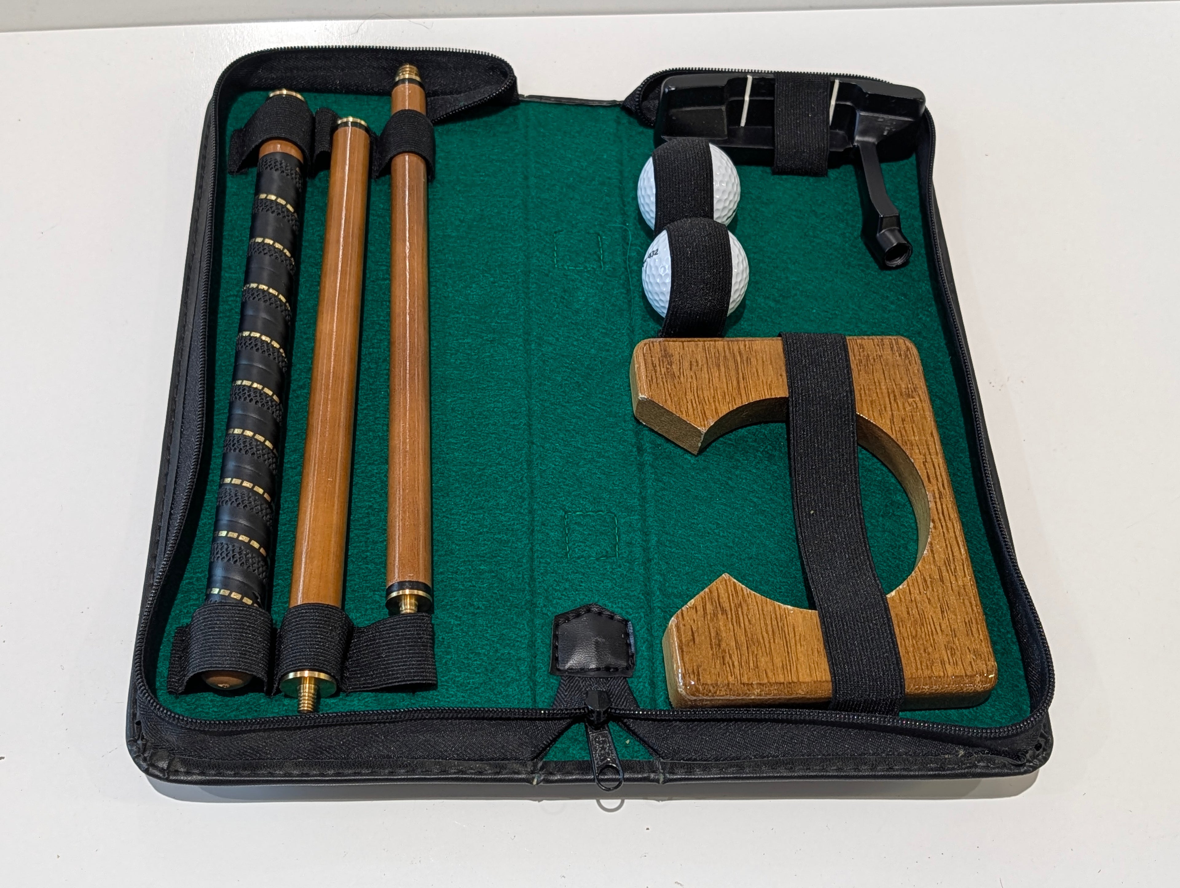 Vintage Portable Golf Putting Practice Set Wood Putter Balls Travel Case Game