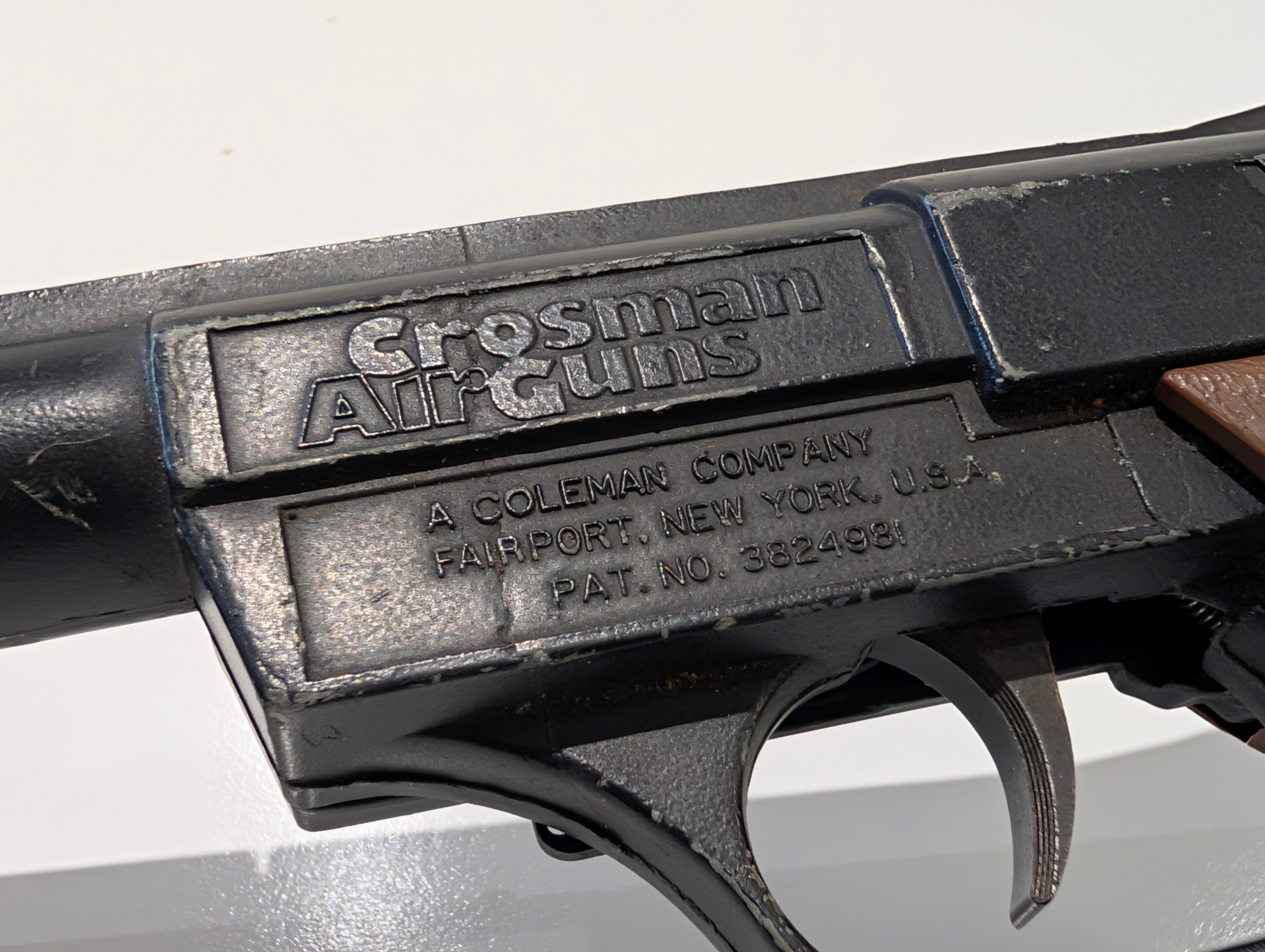 Vintage Crosman Powermatic BB Air Pistol Model 1600 CO2 Target Airgun USA