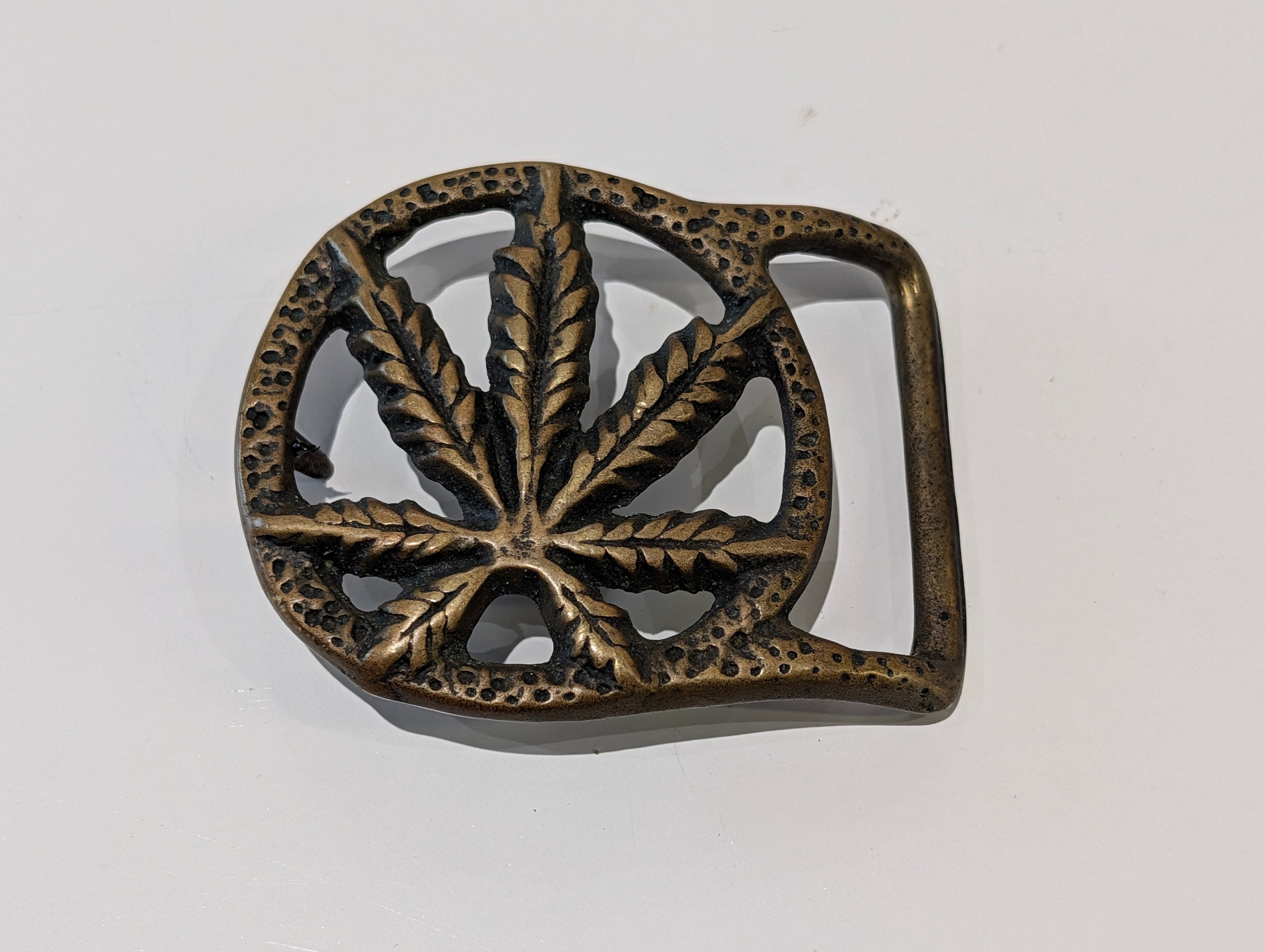 Vintage Solid Brass Cannabis Leaf Belt Buckle Hippie Biker Retro Fashion Decor