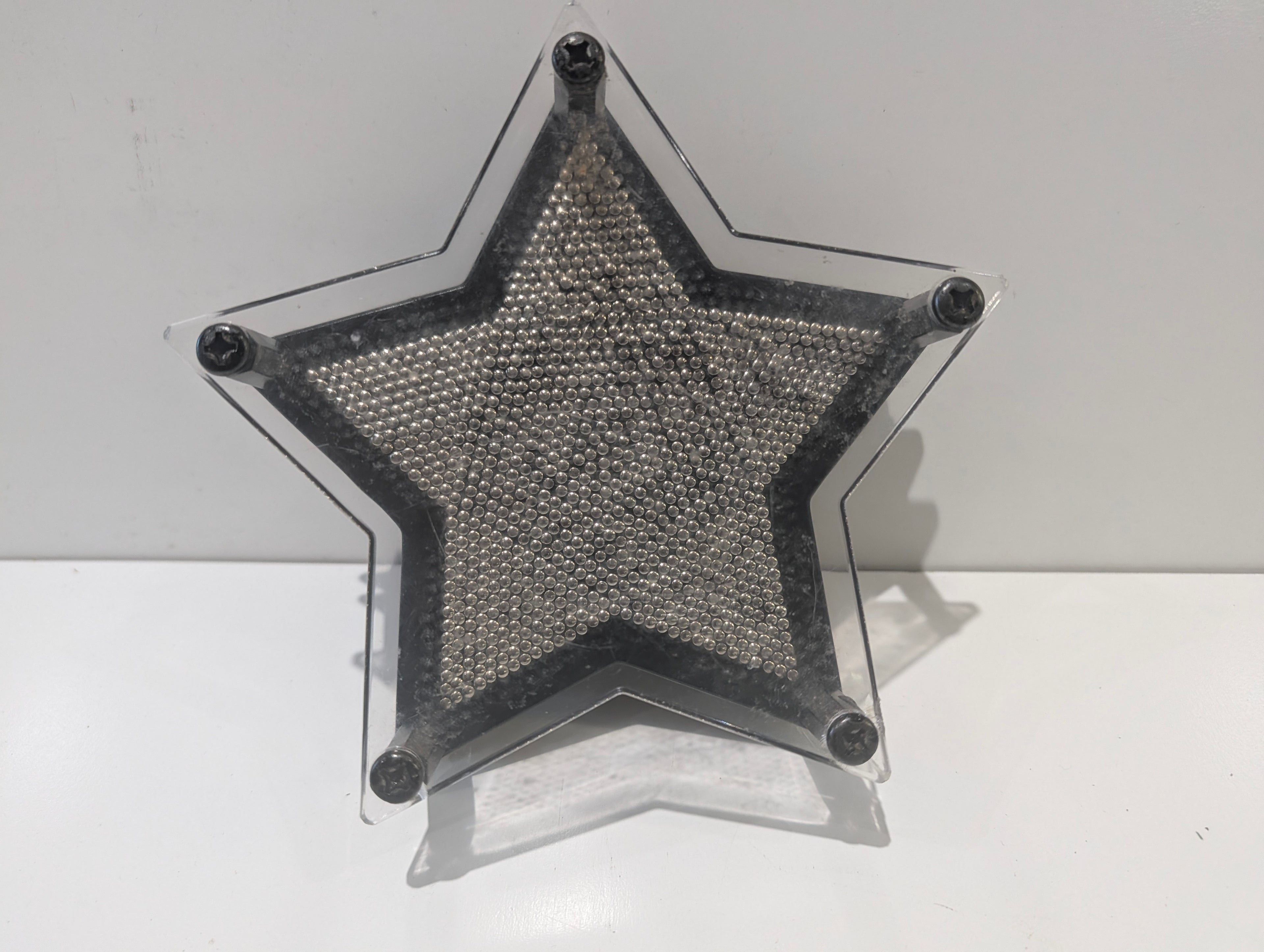 star pin toy
